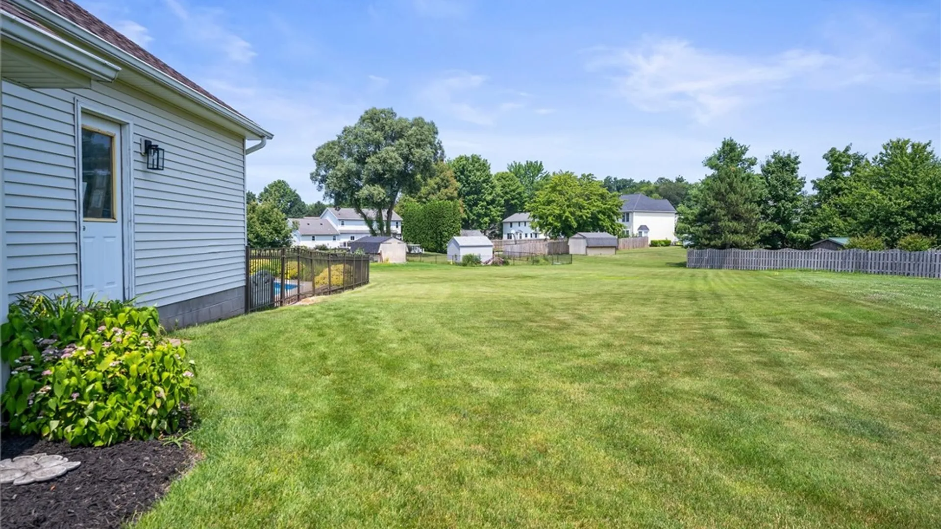 Property at 271 Ida Red Lane, Greece, NY 14626 5