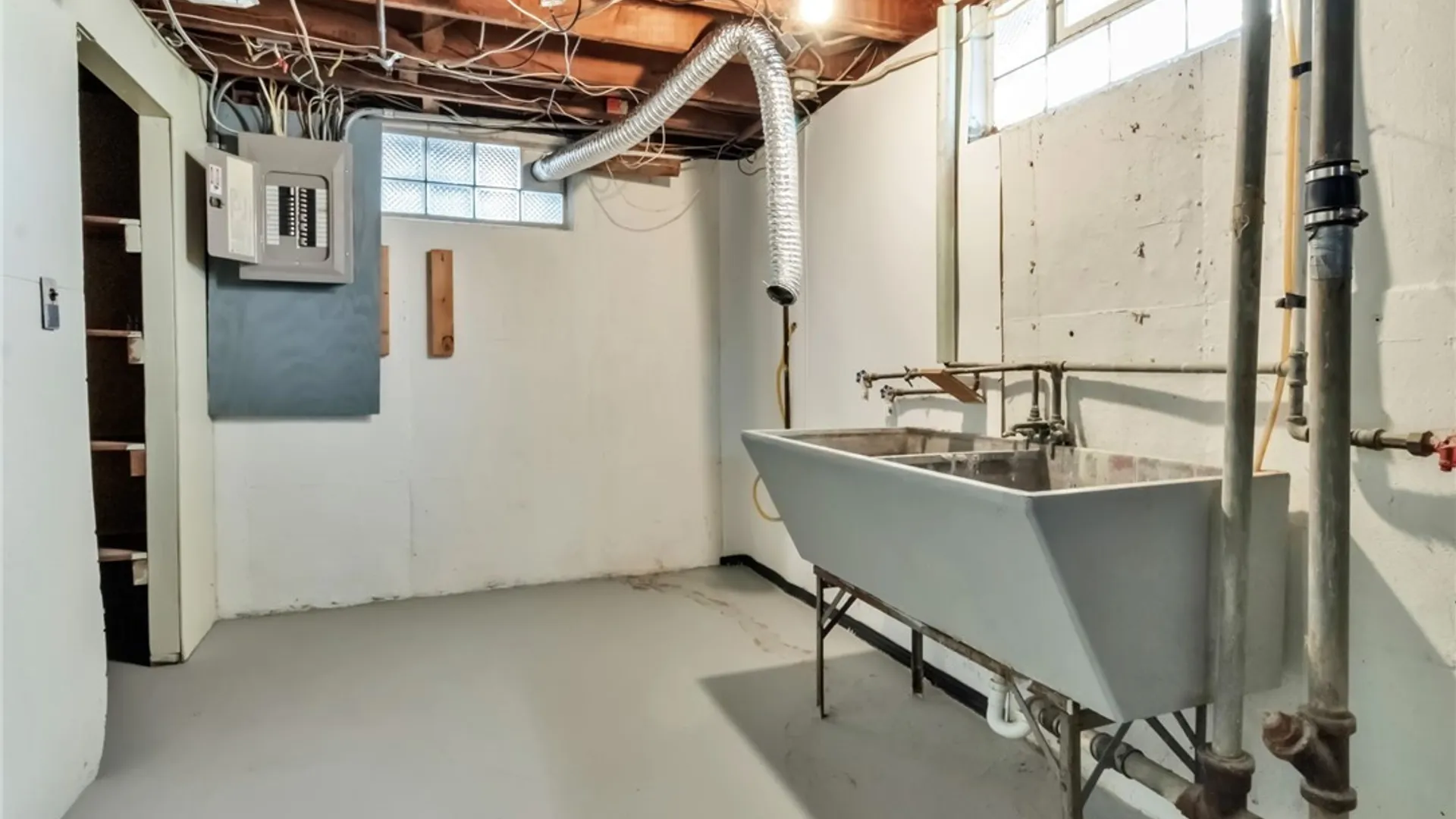 Property at 33 Tussing Lane, Tonawanda, NY 14150 26