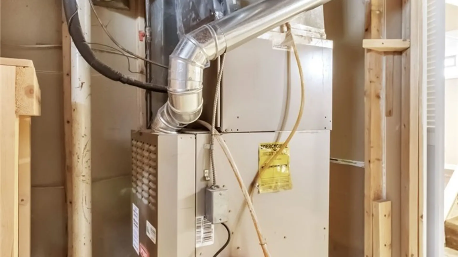 Property at 33 Tussing Lane, Tonawanda, NY 14150 30