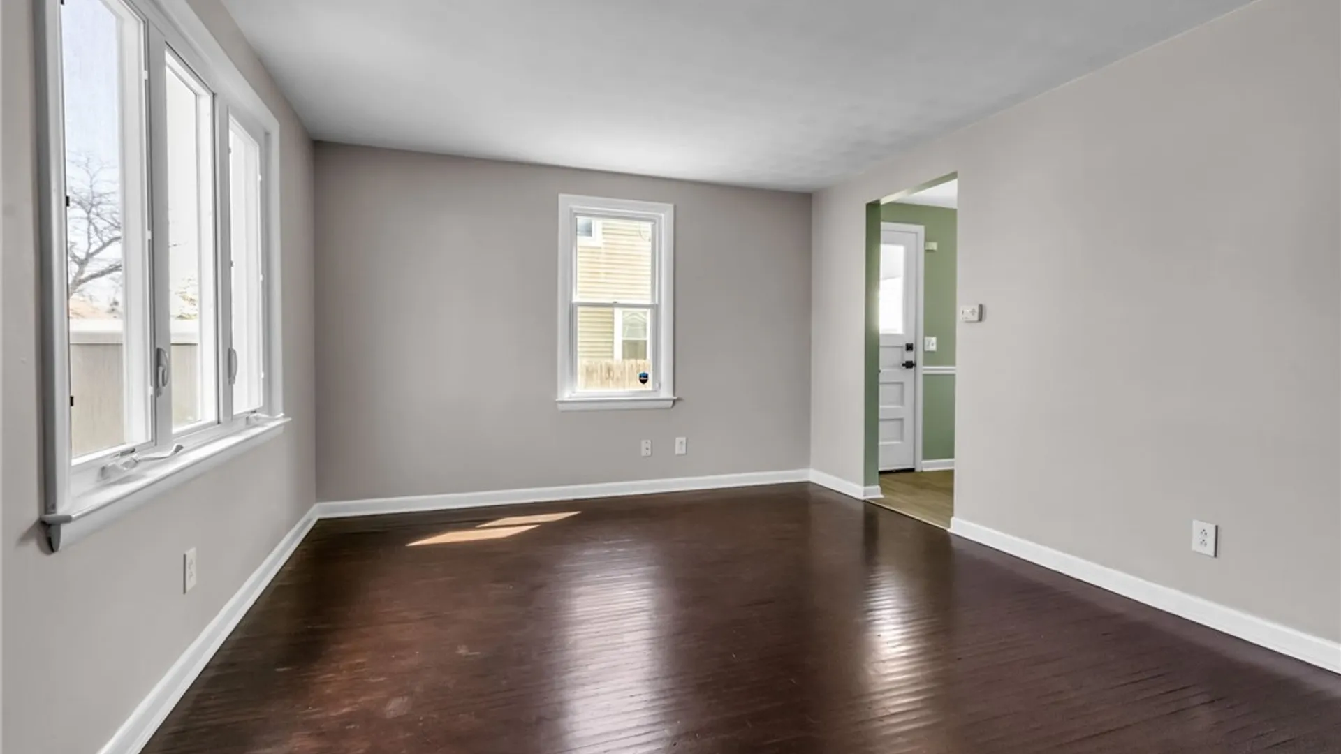 Property at 33 Tussing Lane, Tonawanda, NY 14150 6