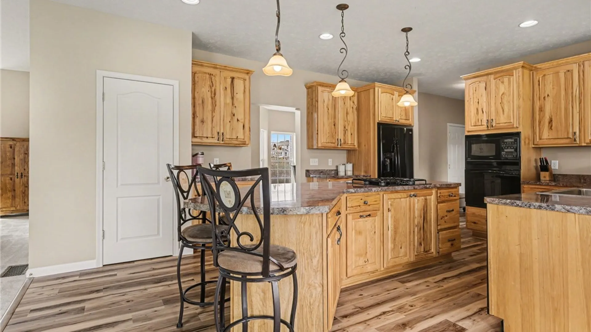 Property at 35 Longton Pl, Henrietta, NY 14586 13