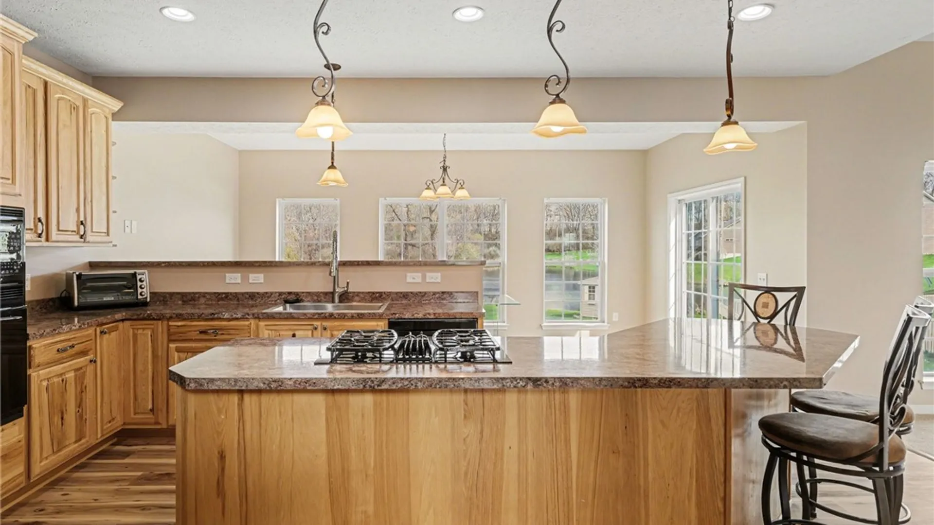 Property at 35 Longton Pl, Henrietta, NY 14586 15