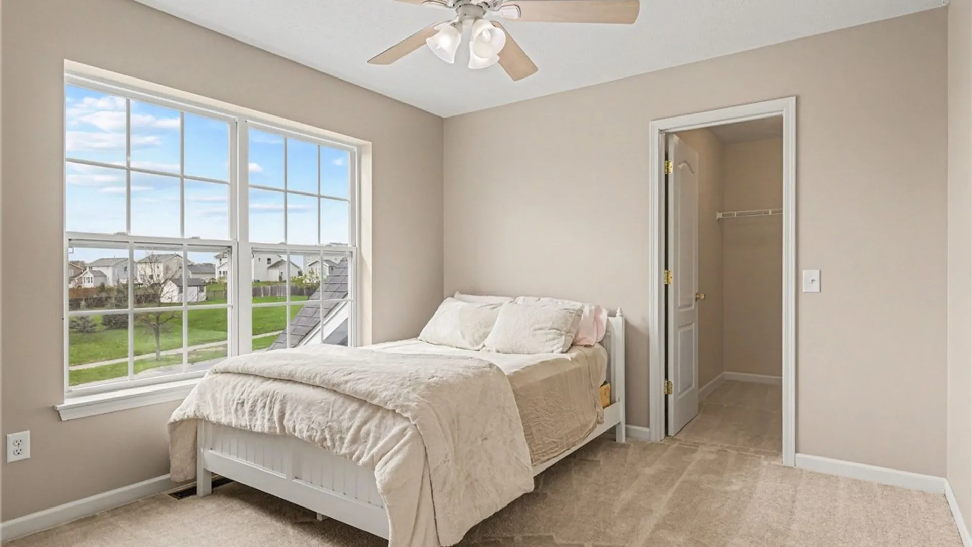 Property at 35 Longton Pl, Henrietta, NY 14586 23