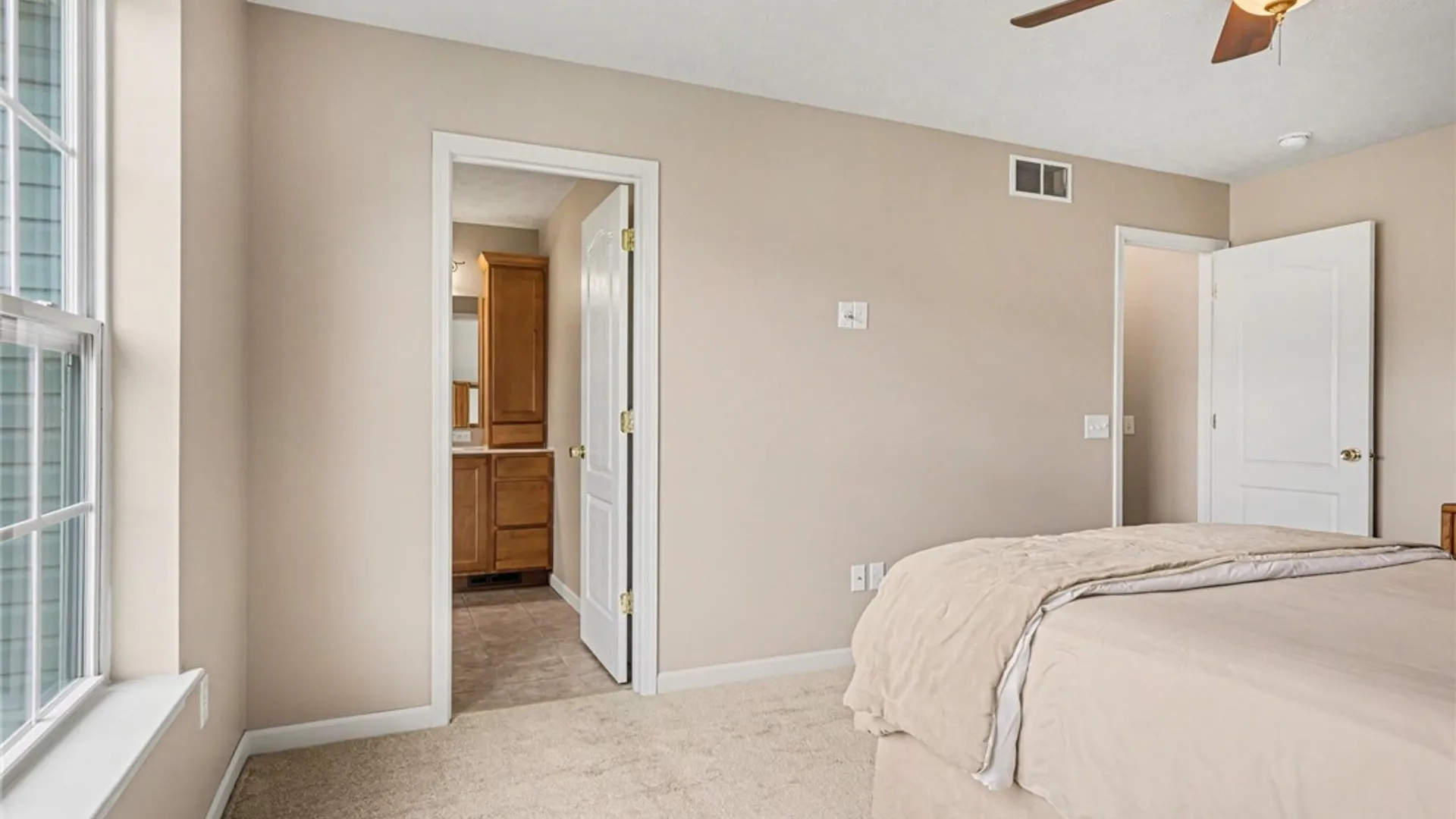 Property at 35 Longton Pl, Henrietta, NY 14586 27