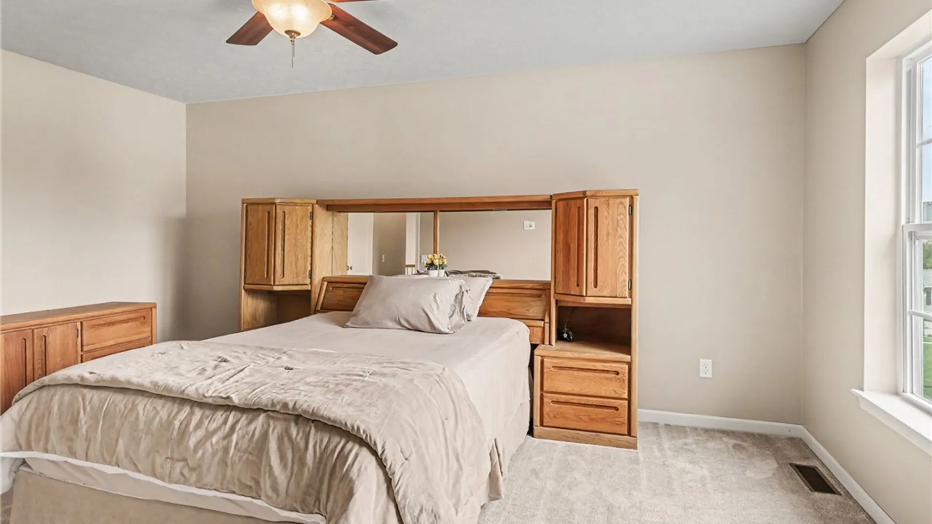 Property at 35 Longton Pl, Henrietta, NY 14586 28