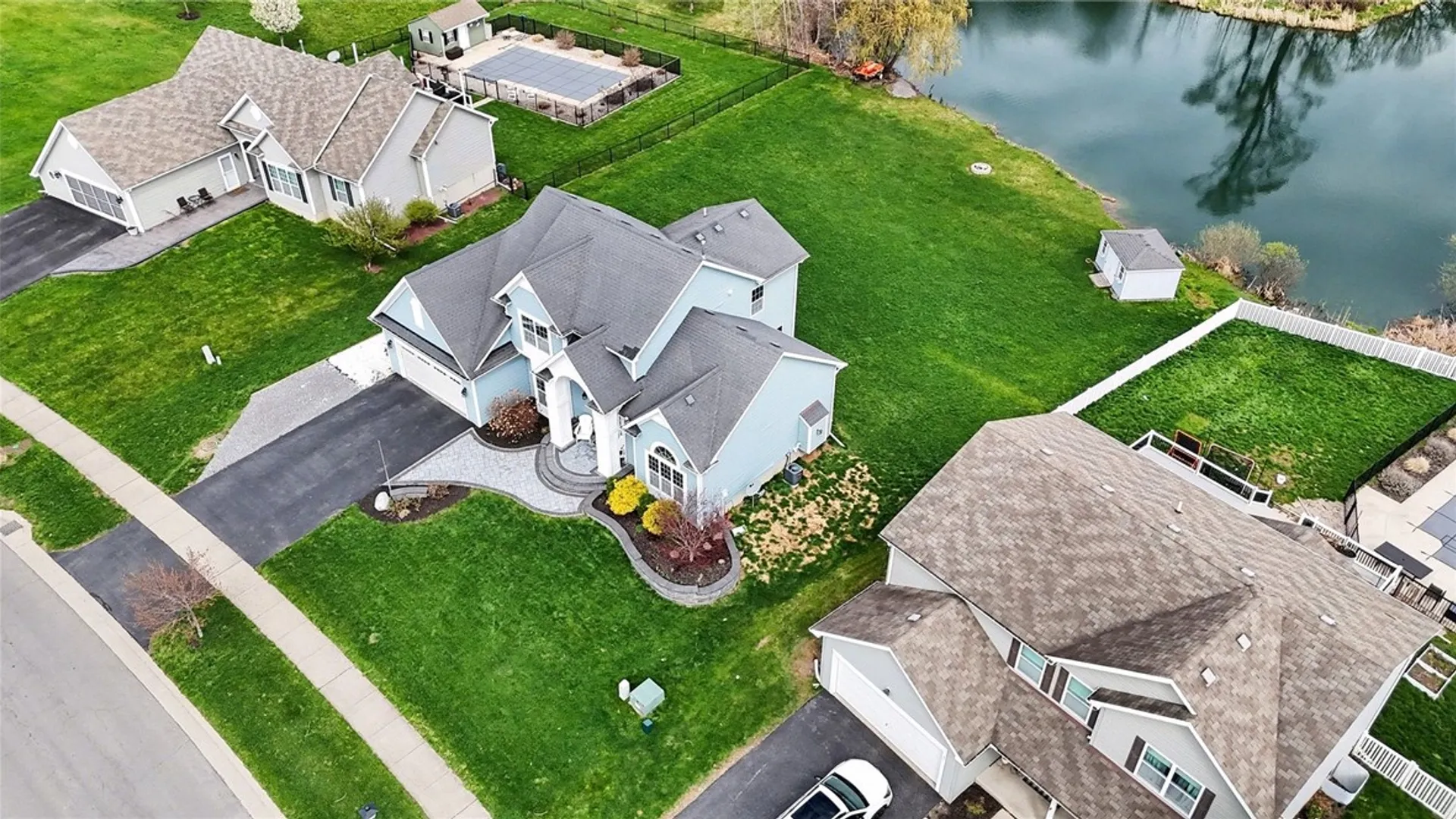 Property at 35 Longton Pl, Henrietta, NY 14586 40