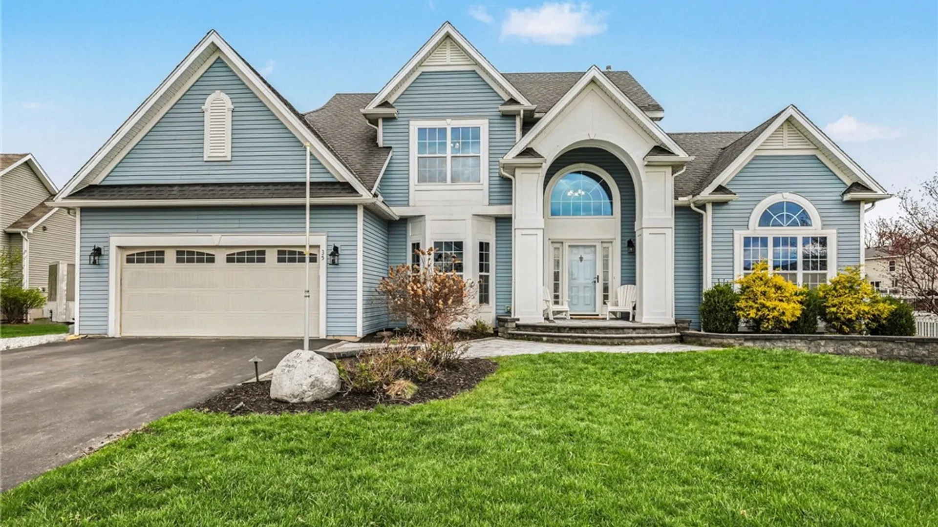 Property at 35 Longton Pl, Henrietta, NY 14586 46