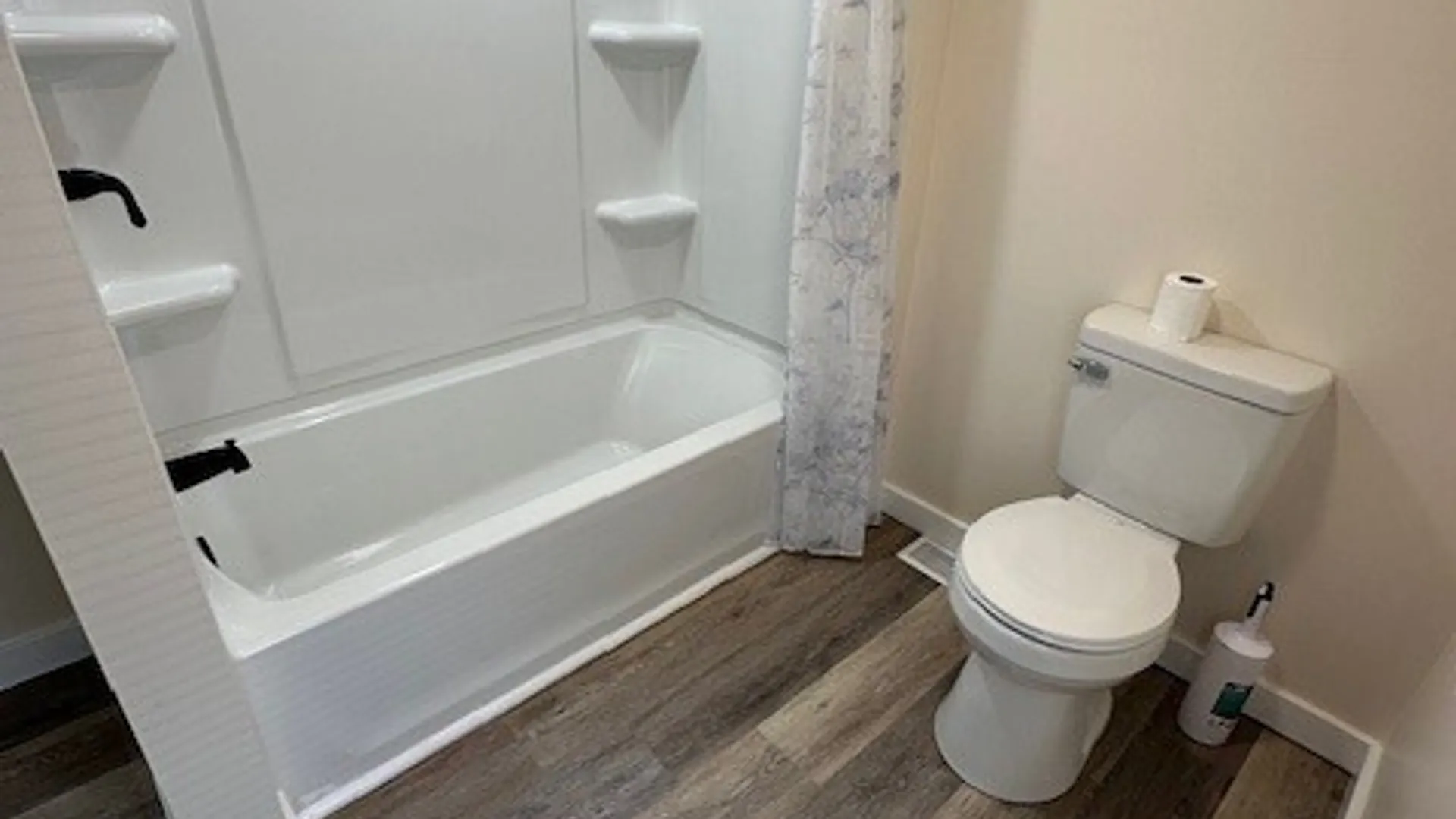 Property at 6 Lake Avenue, Auburn, NY 13021 10