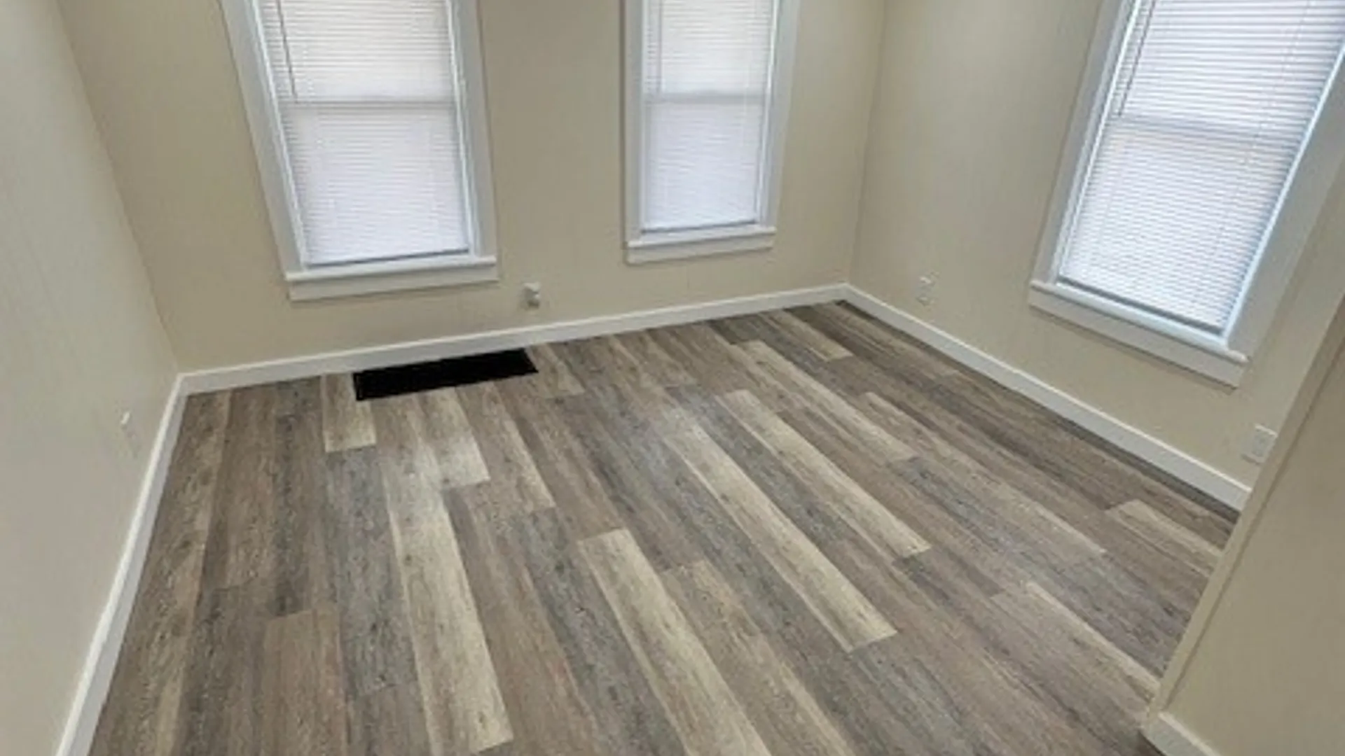 Property at 6 Lake Avenue, Auburn, NY 13021 17