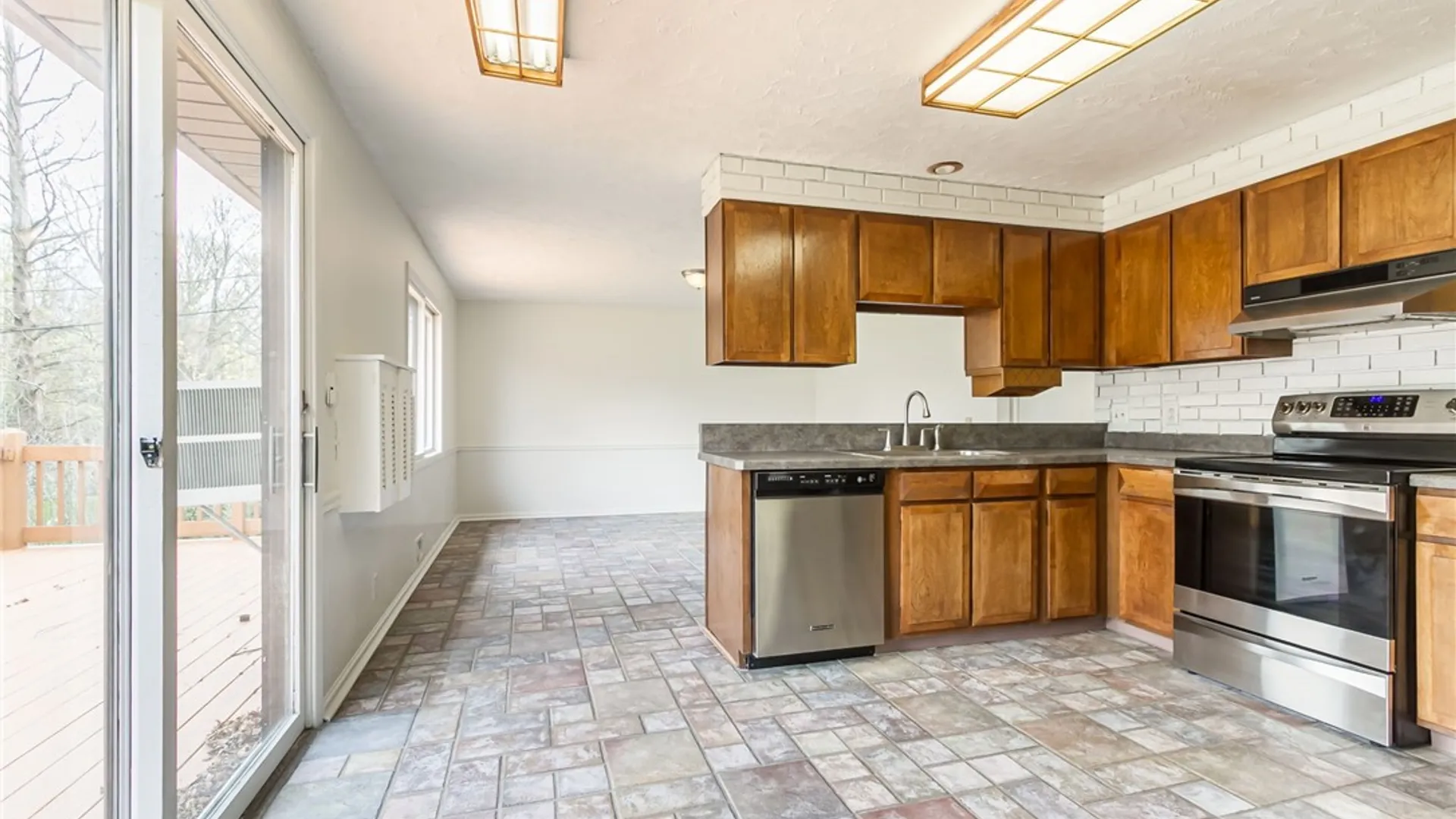 Property at 504 Black Walnut Drive, Greece, NY 14615 15