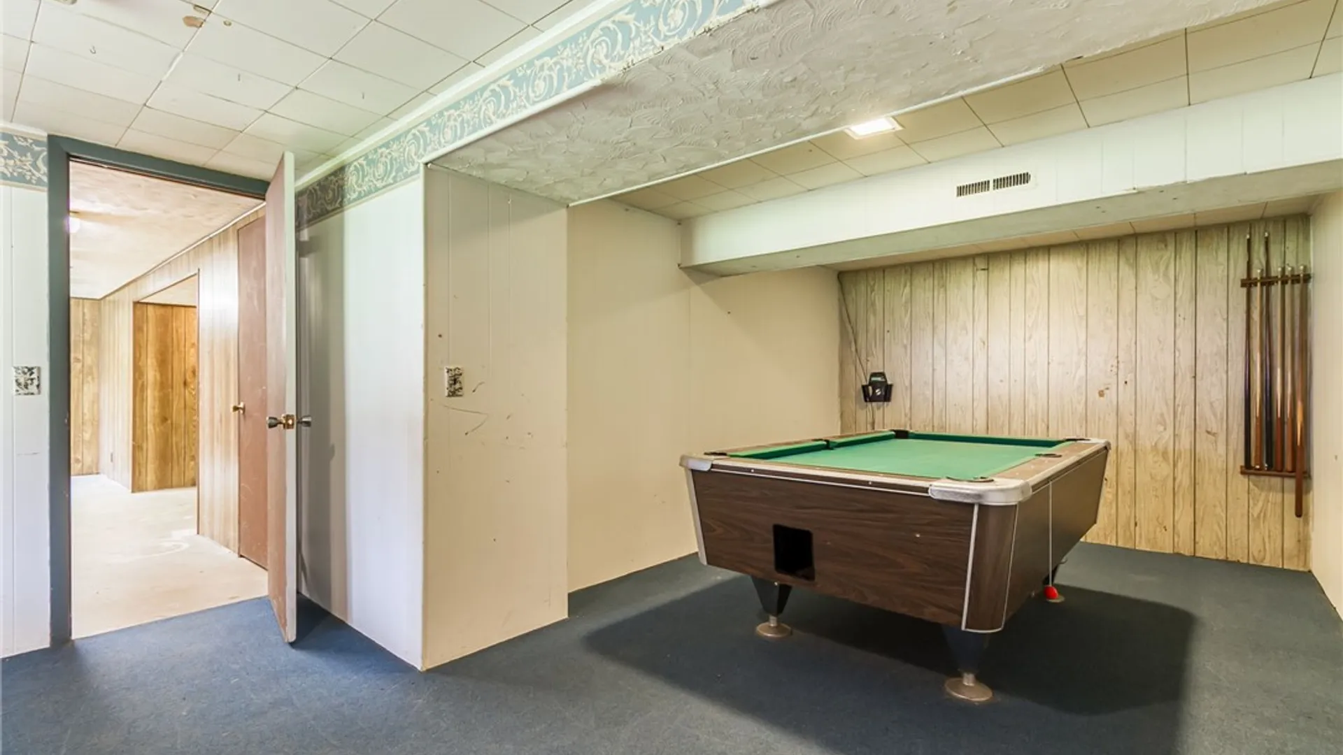 Property at 504 Black Walnut Drive, Greece, NY 14615 26