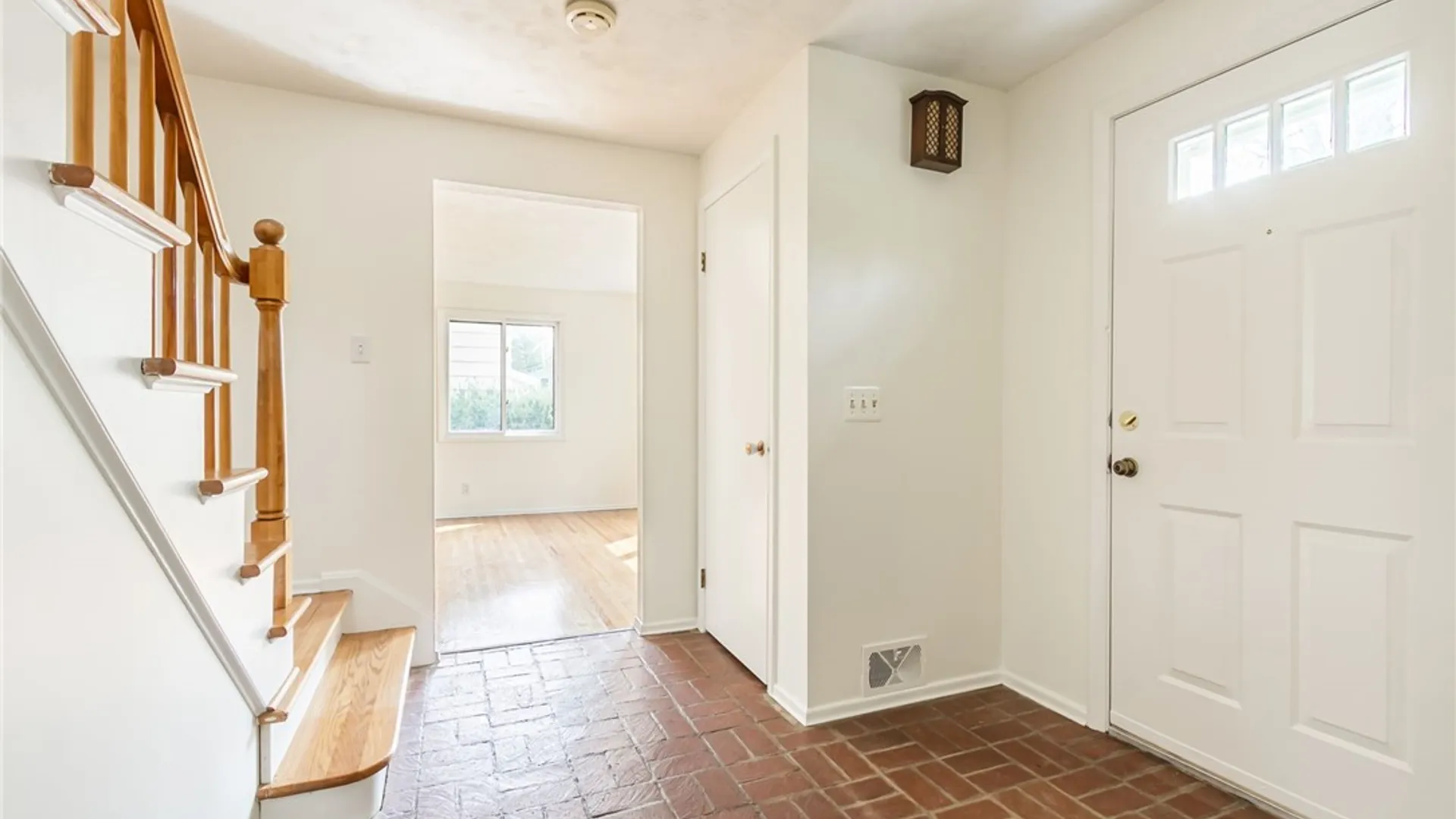 Property at 504 Black Walnut Drive, Greece, NY 14615 7