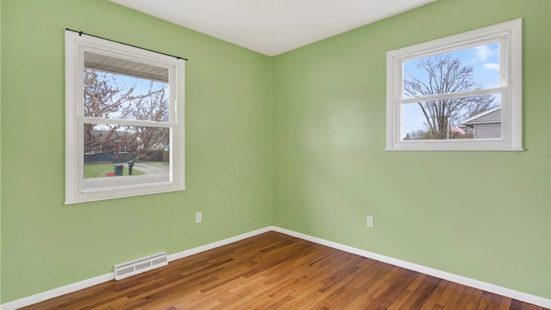 Property at 813 Lamont Circle, Cortlandville, NY 13045 21