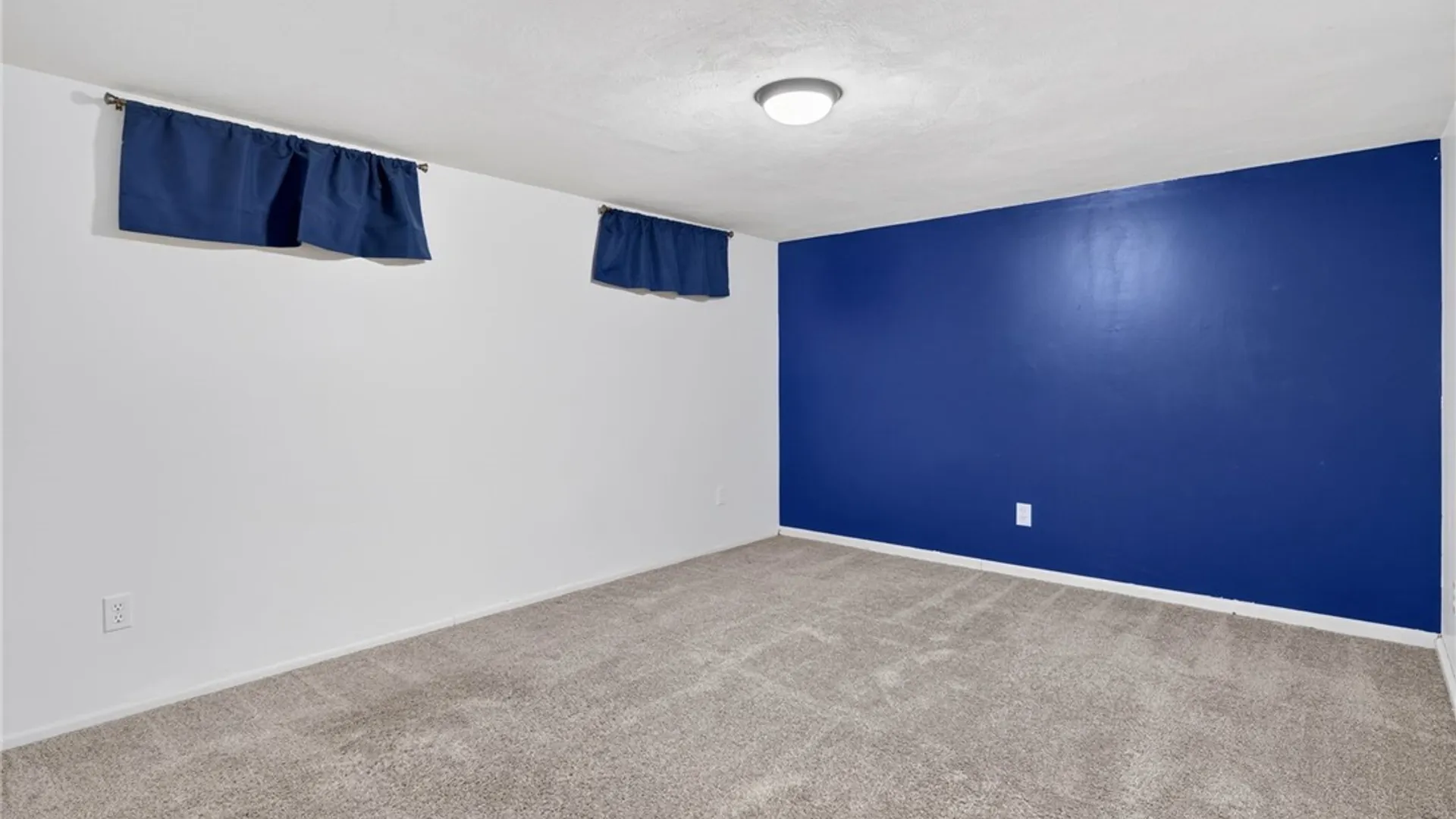 Property at 813 Lamont Circle, Cortlandville, NY 13045 31