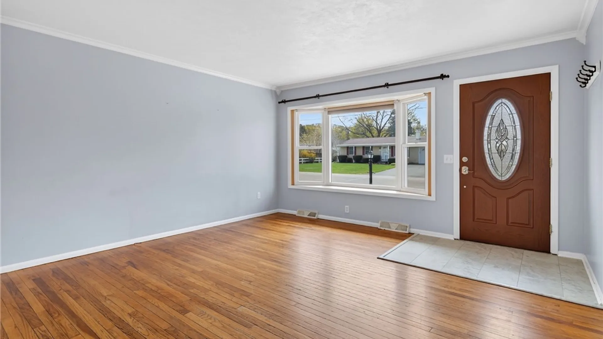 Property at 813 Lamont Circle, Cortlandville, NY 13045 4