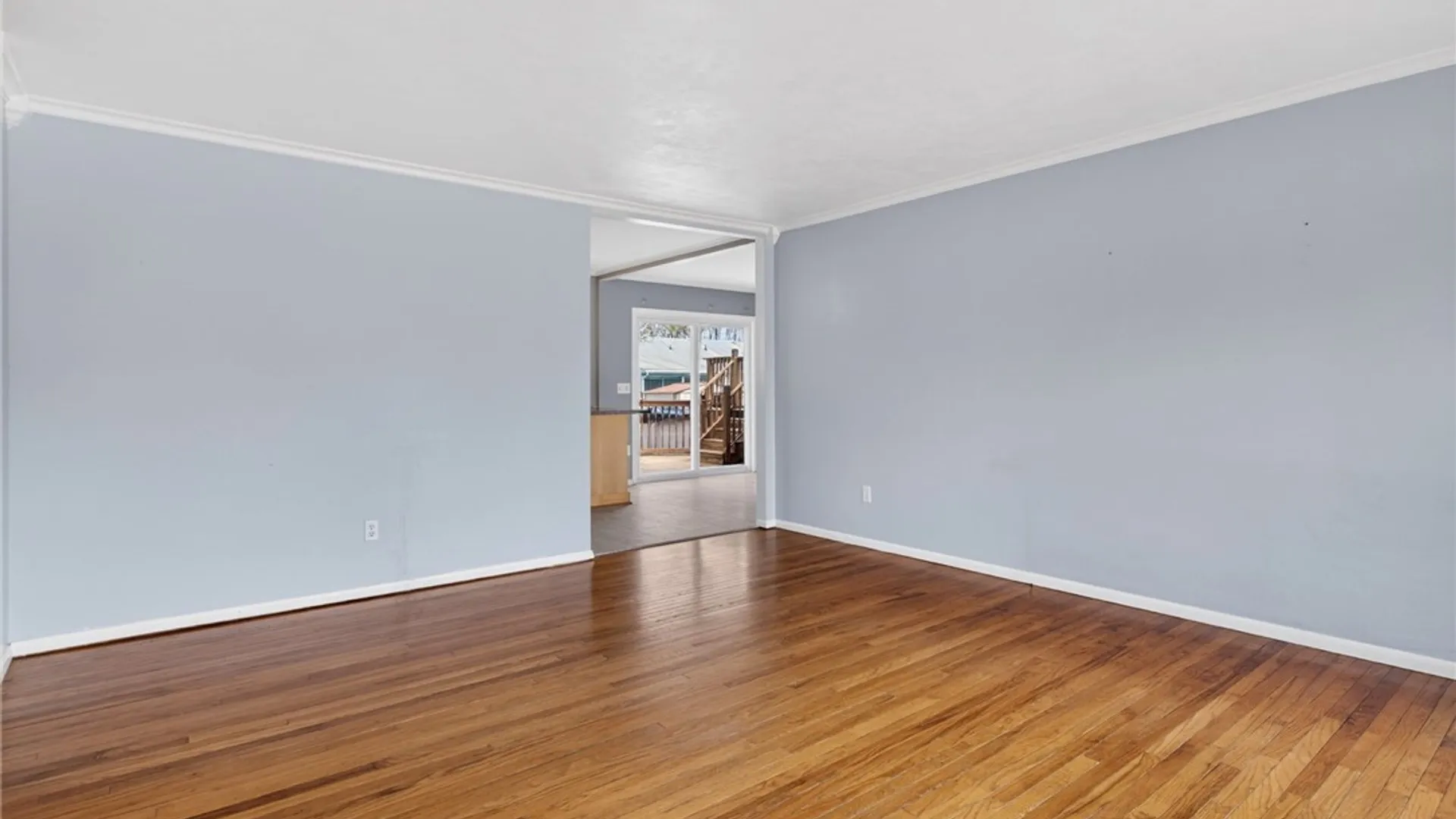 Property at 813 Lamont Circle, Cortlandville, NY 13045 5