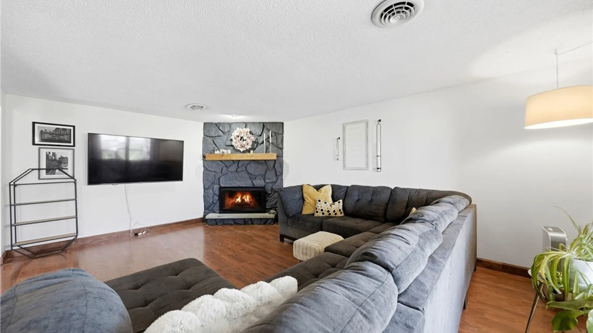 Property at 4528 Roundtree Road, Hamburg, NY 14075 10