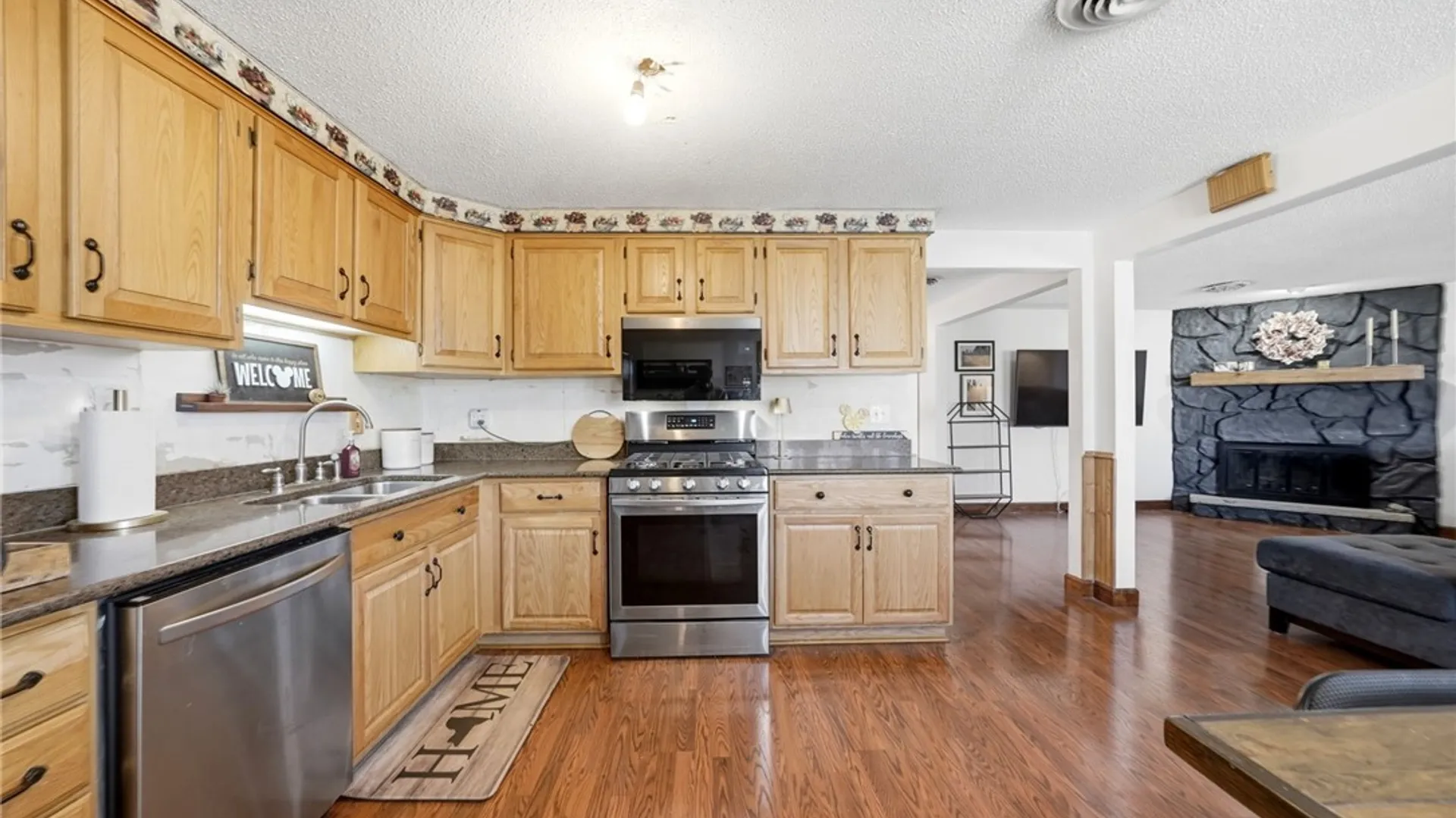 Property at 4528 Roundtree Road, Hamburg, NY 14075 19