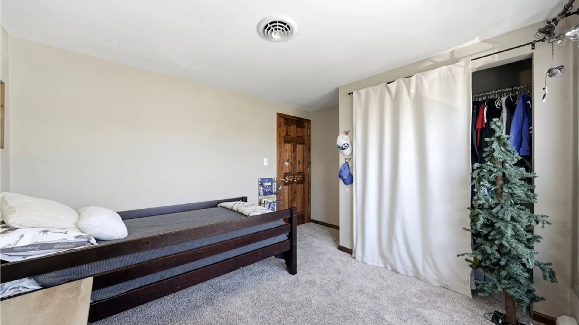 Property at 4528 Roundtree Road, Hamburg, NY 14075 25