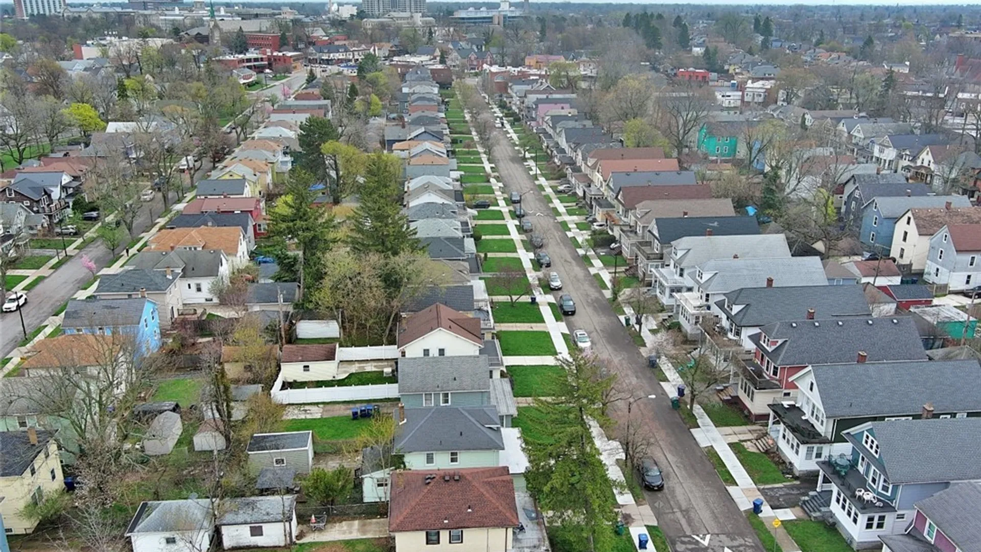 Property at 127 Northrup Place, Buffalo, NY 14214 14