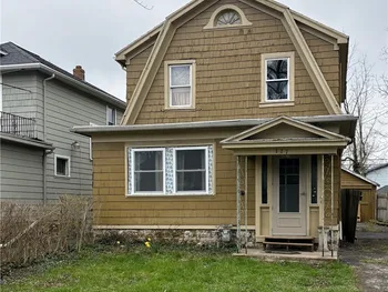 Property at 127 Northrup Place, Buffalo, NY 14214