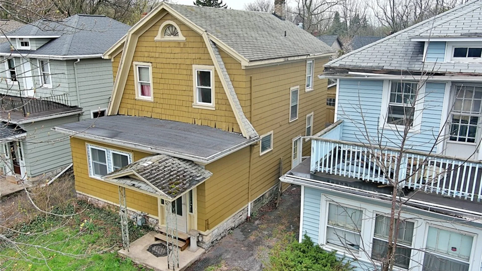 Property at 127 Northrup Place, Buffalo, NY 14214 2