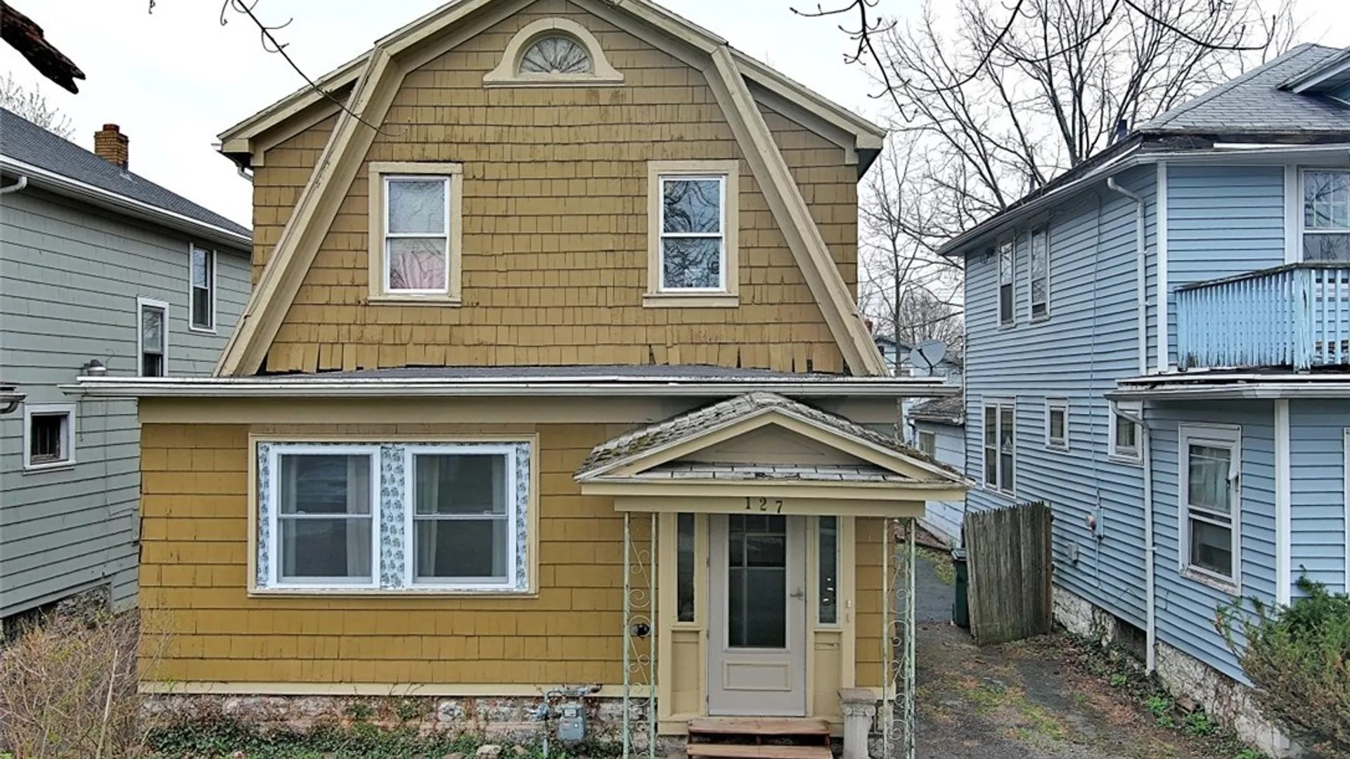 Property at 127 Northrup Place, Buffalo, NY 14214 3