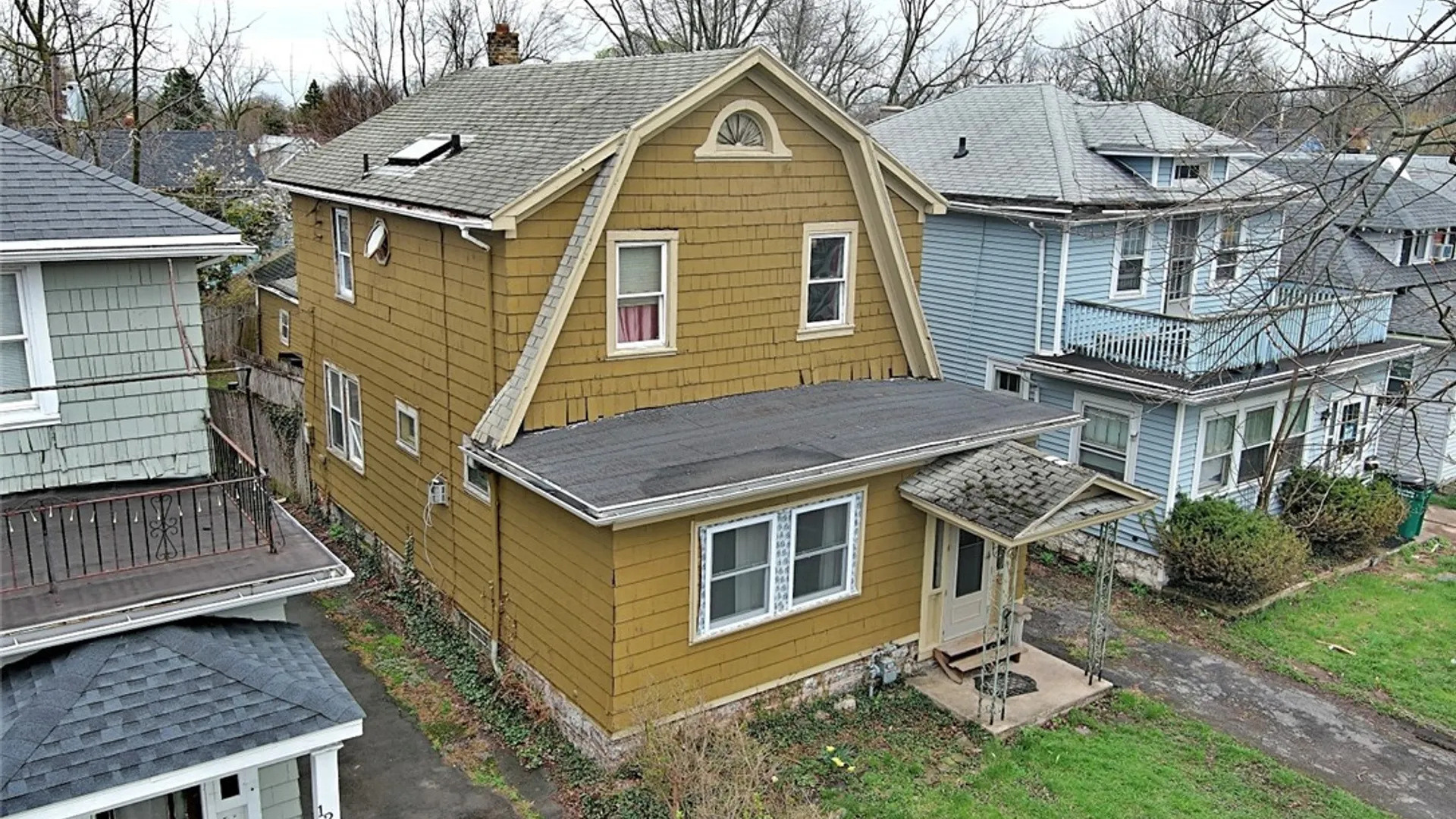 Property at 127 Northrup Place, Buffalo, NY 14214 4