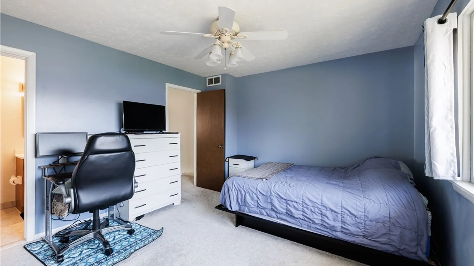 Property at 499 Eastbrooke Lane, Brighton, NY 14618 14