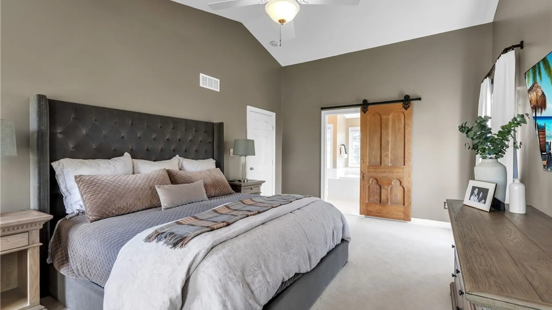 Property at 9357 Juniper Pl, Clarence, NY 14032 31