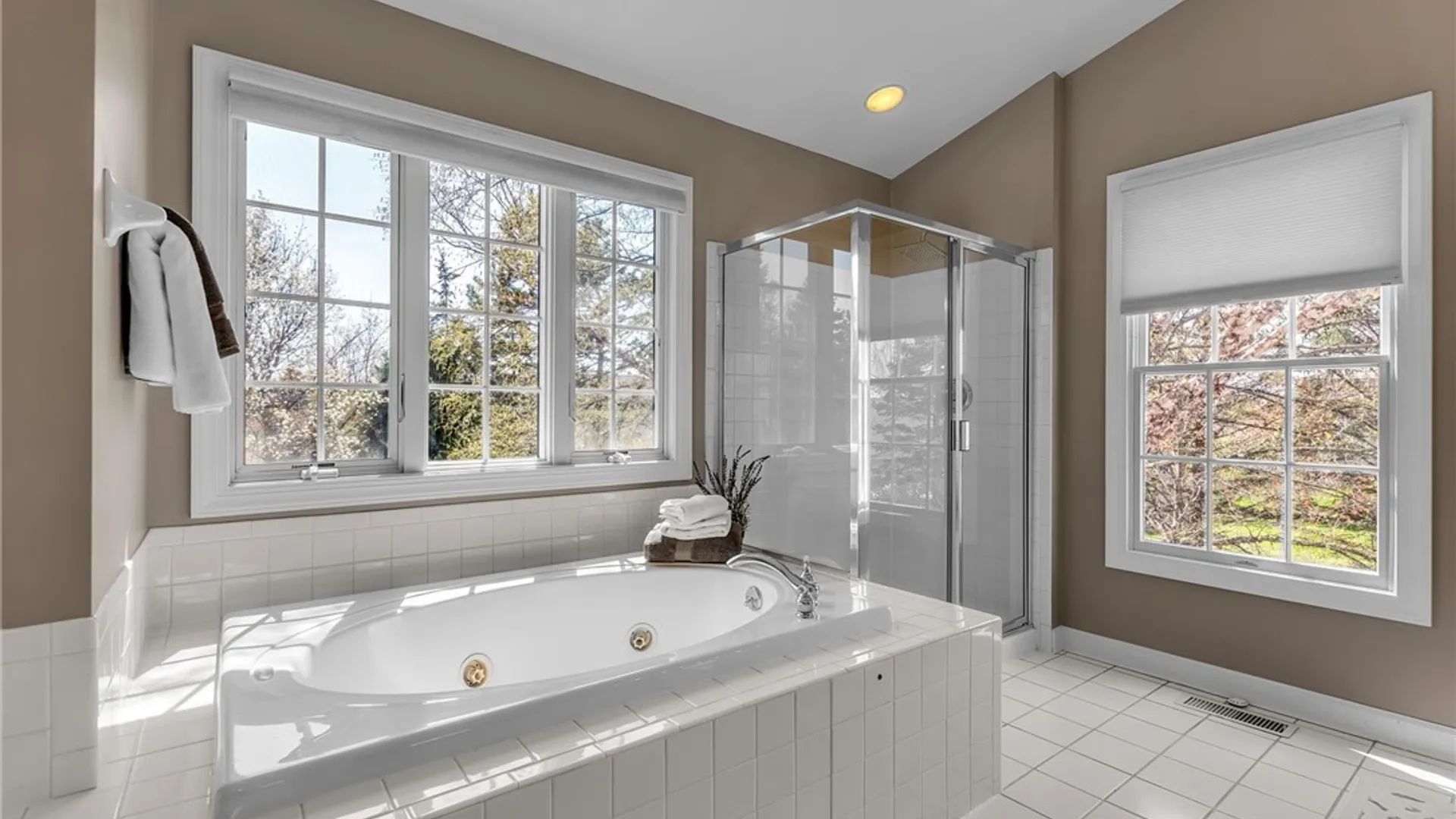 Property at 9357 Juniper Pl, Clarence, NY 14032 32