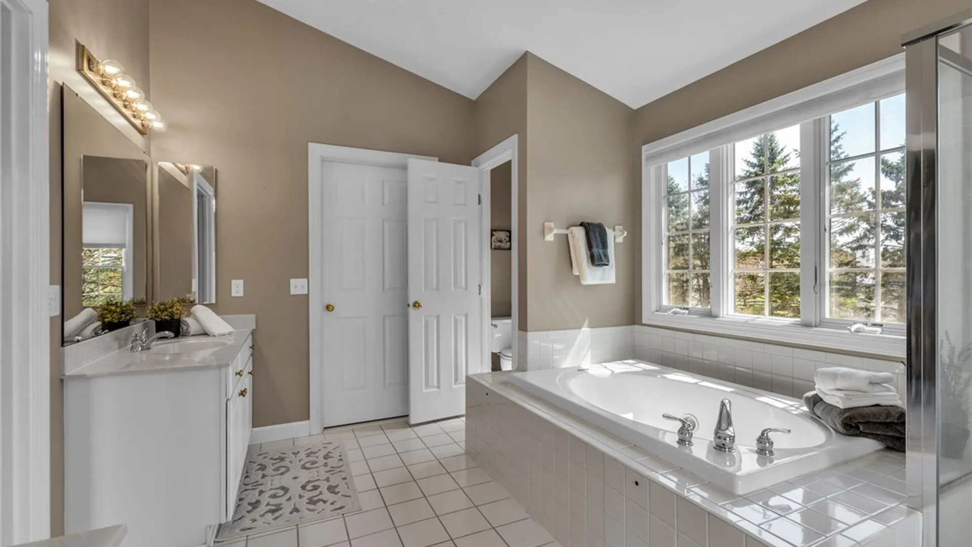 Property at 9357 Juniper Pl, Clarence, NY 14032 34