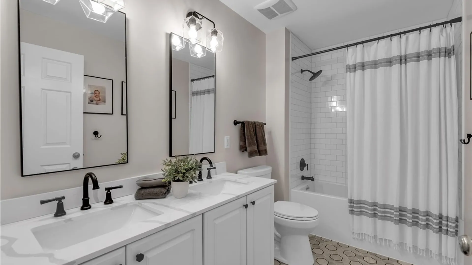 Property at 9357 Juniper Pl, Clarence, NY 14032 38