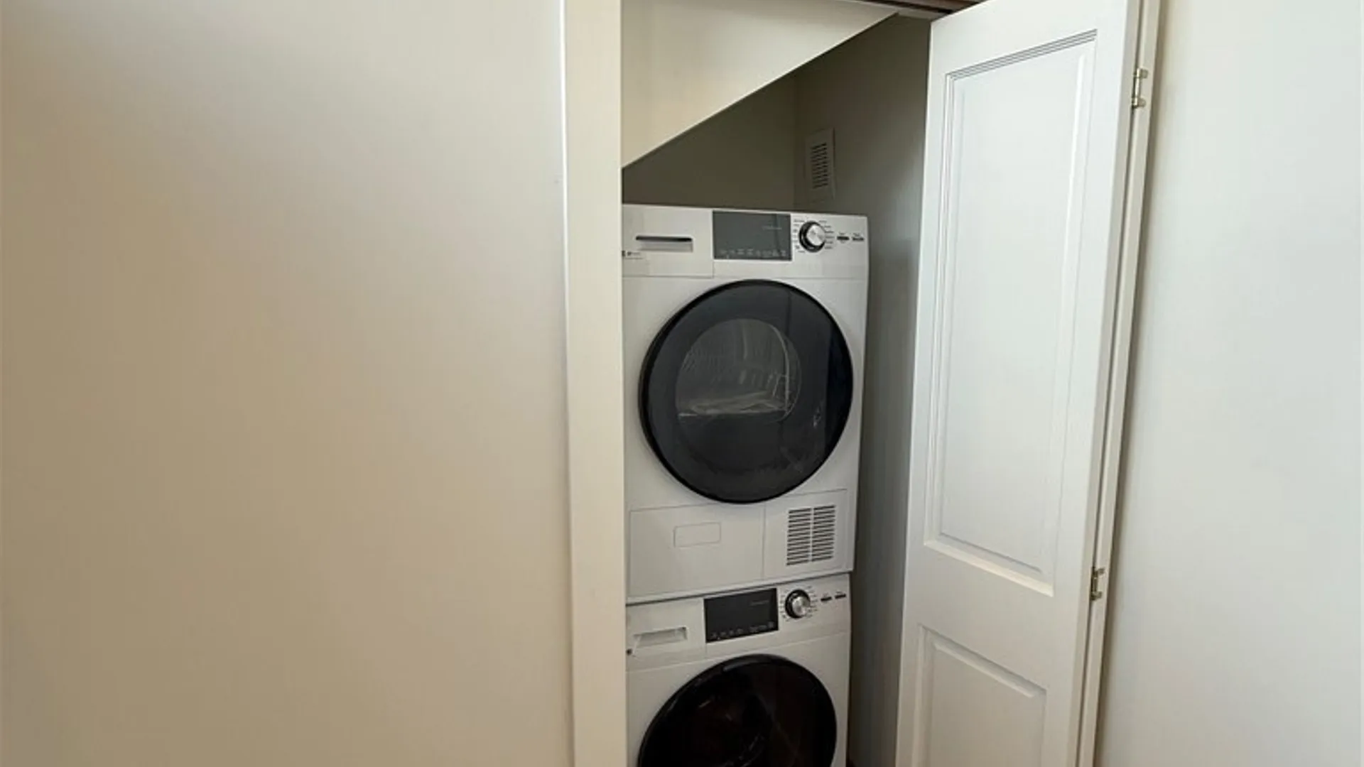 Property at 1117 Fayette Street, Syracuse, NY 13204 12