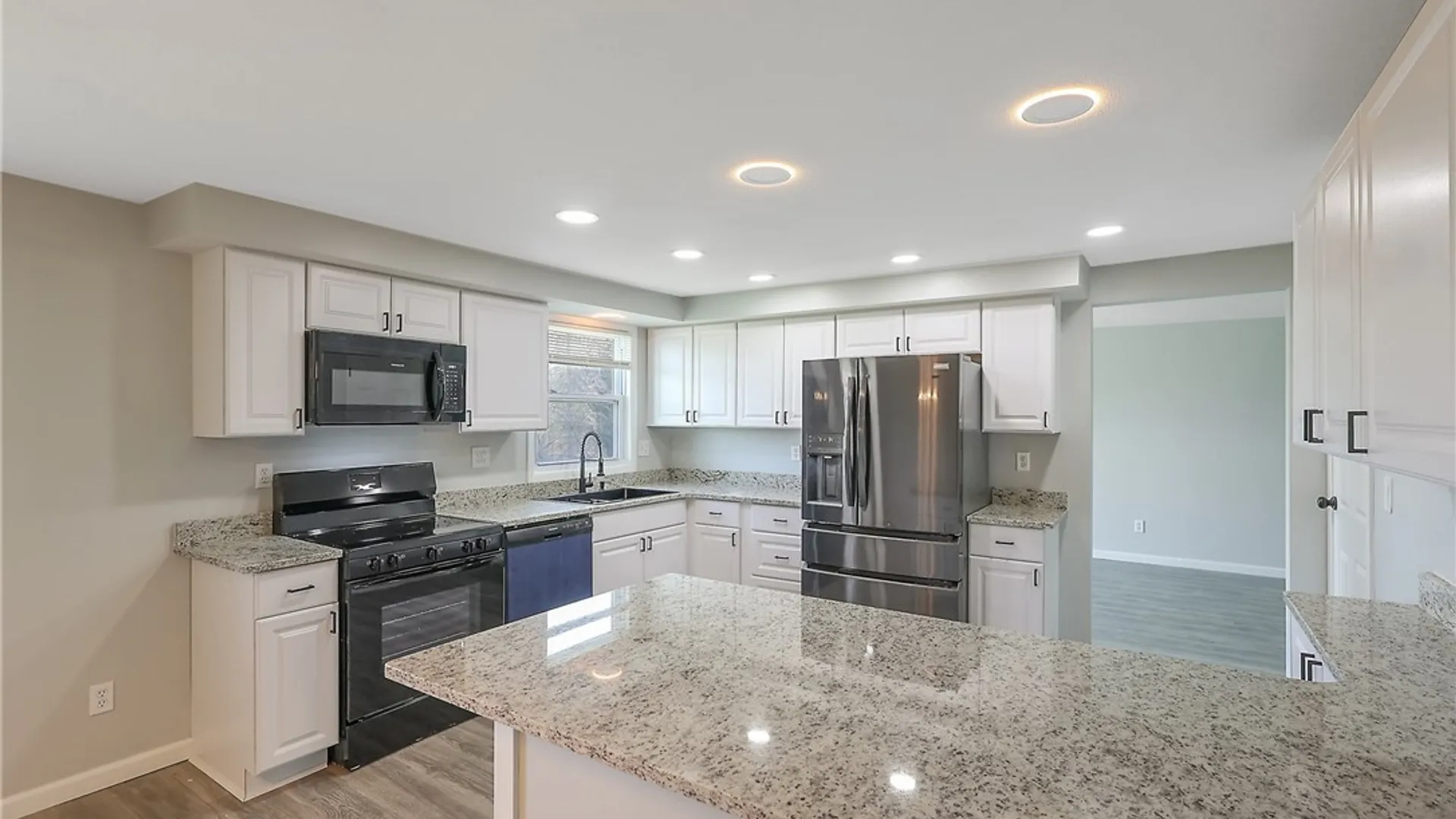 Property at 8026 Pickett Lane, Cicero, NY 13039 12