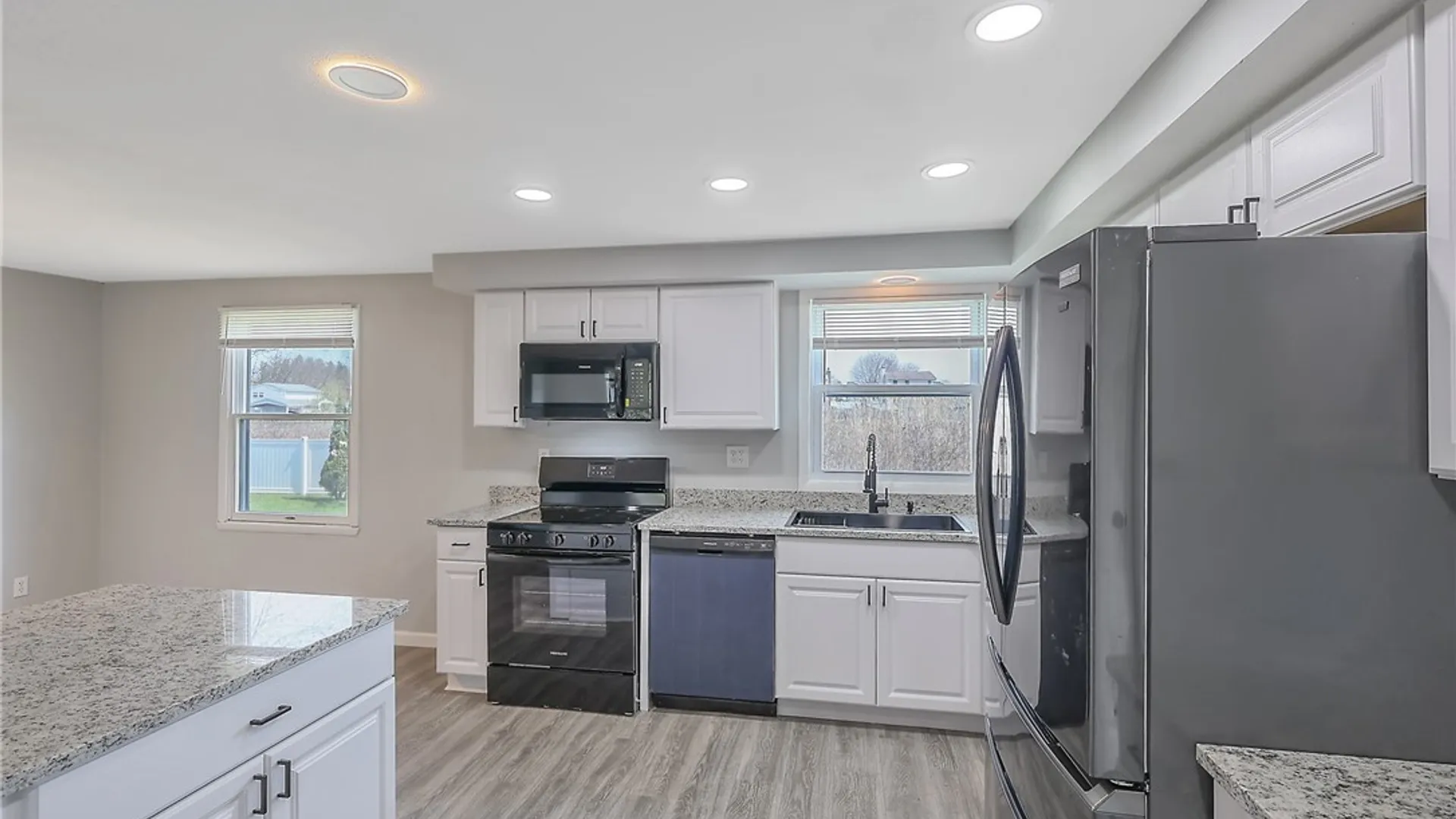 Property at 8026 Pickett Lane, Cicero, NY 13039 15