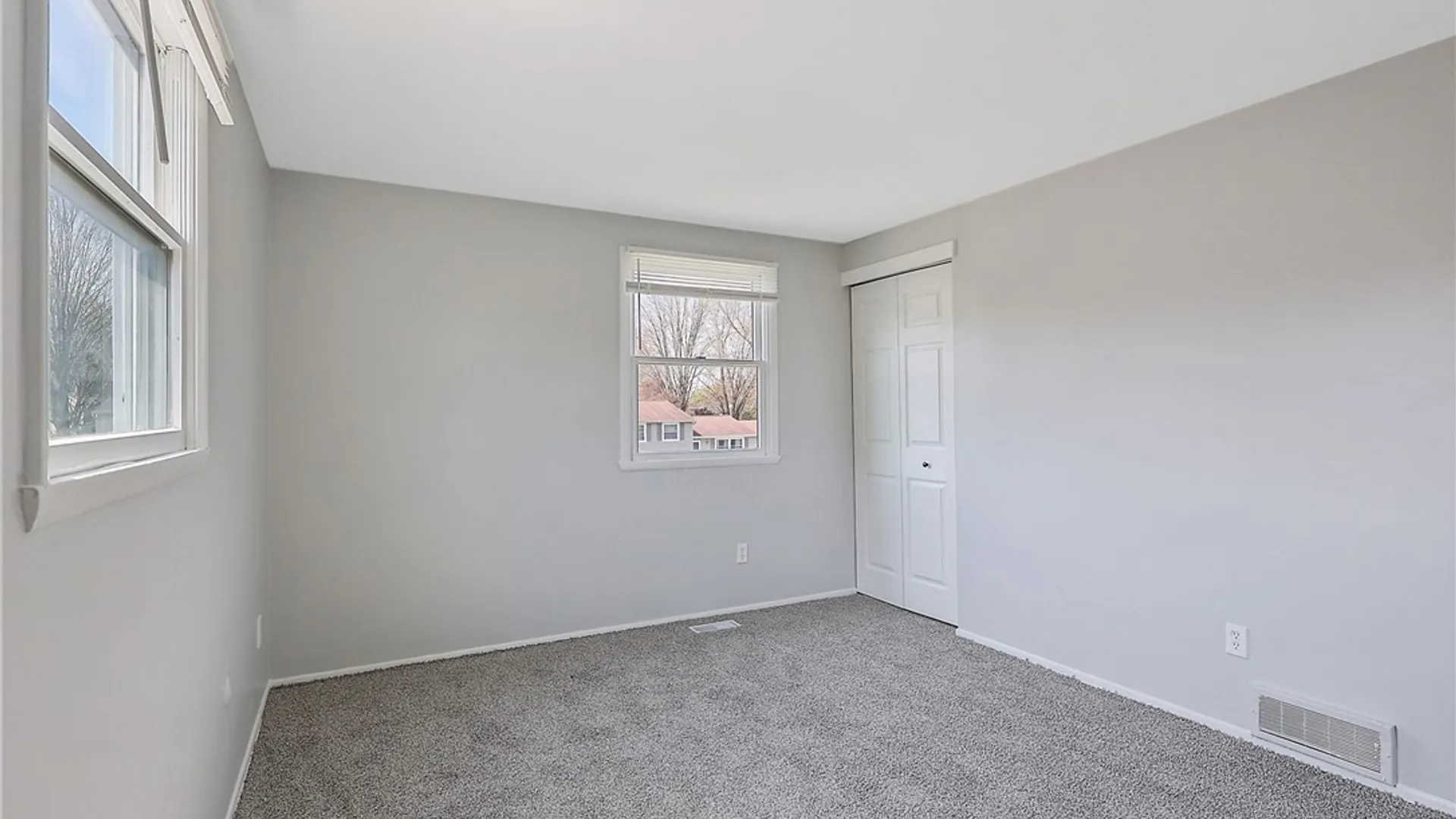 Property at 8026 Pickett Lane, Cicero, NY 13039 25