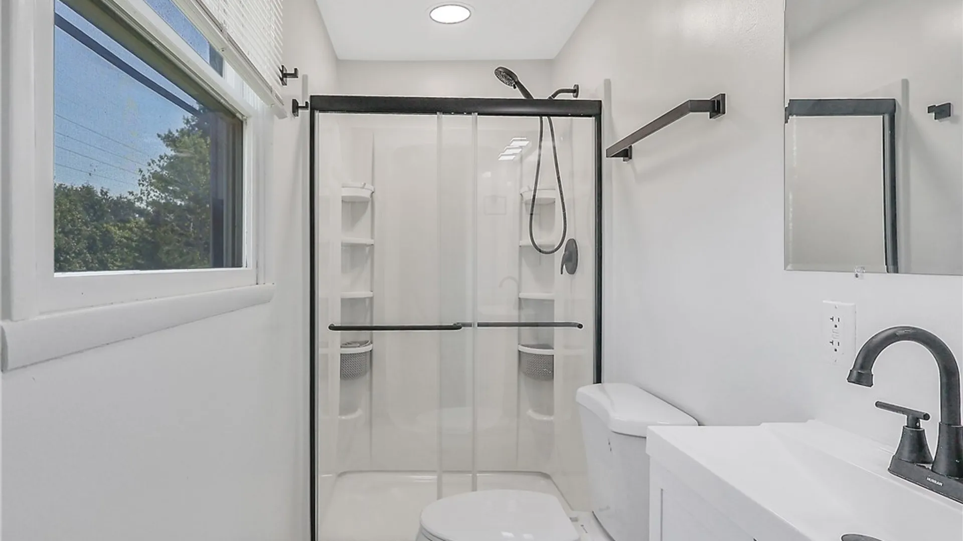 Property at 8026 Pickett Lane, Cicero, NY 13039 32