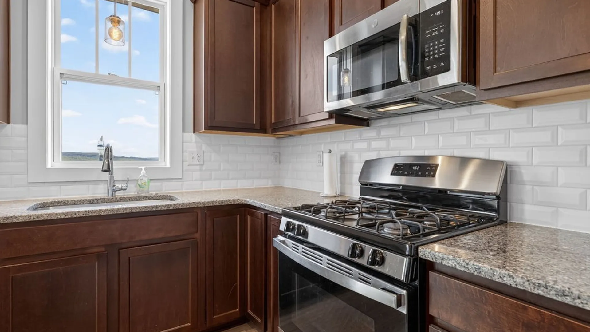 Property at 5543 Rolling Meadows Way, Camillus, NY 13031 14