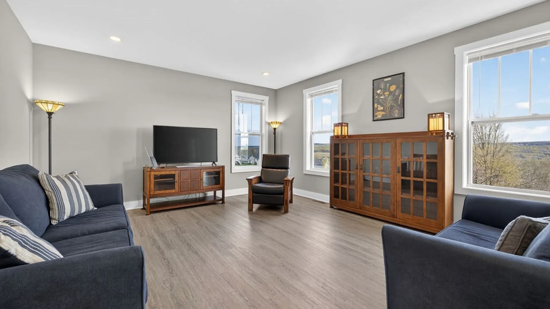 Property at 5543 Rolling Meadows Way, Camillus, NY 13031 18