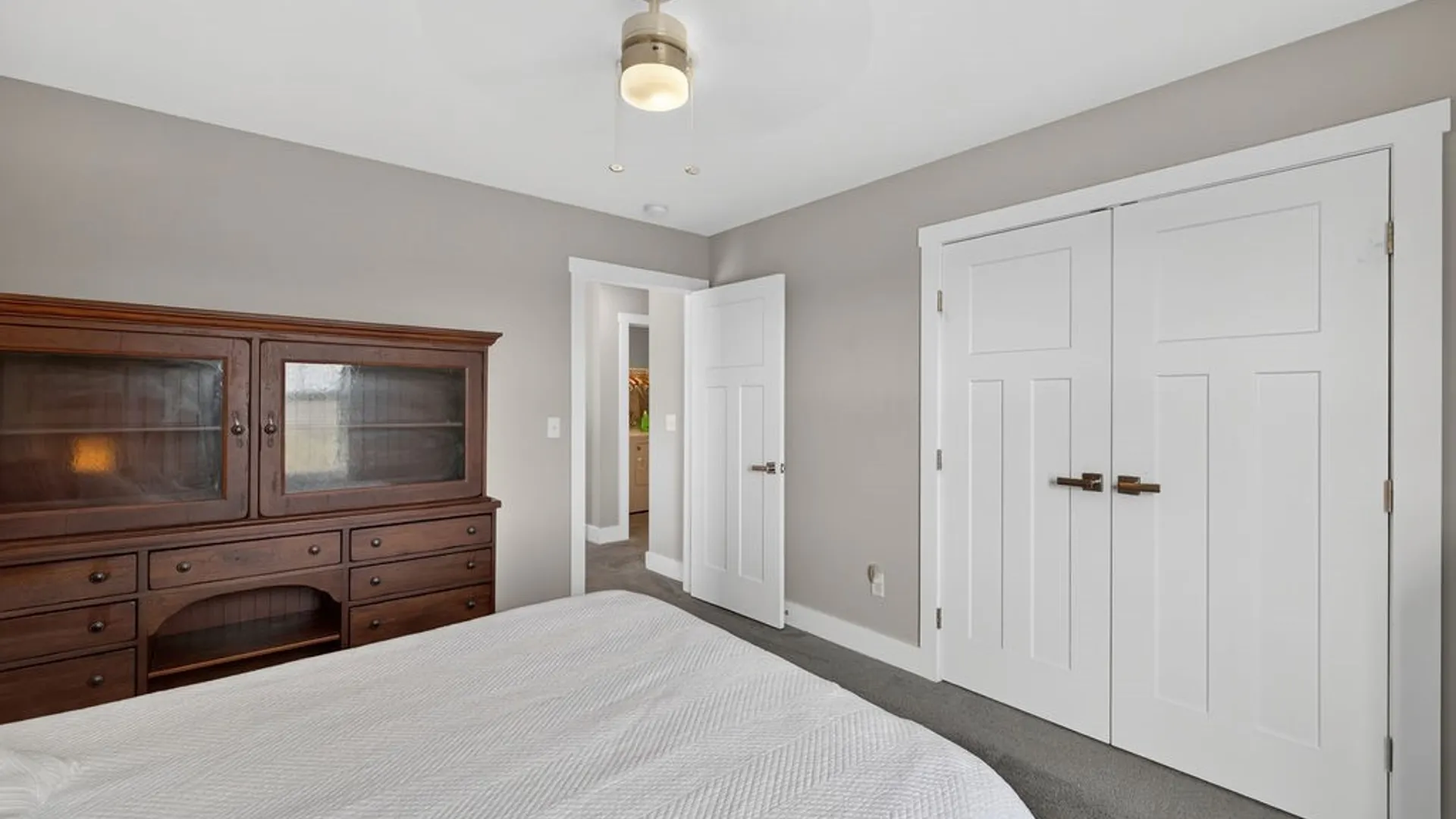 Property at 5543 Rolling Meadows Way, Camillus, NY 13031 22