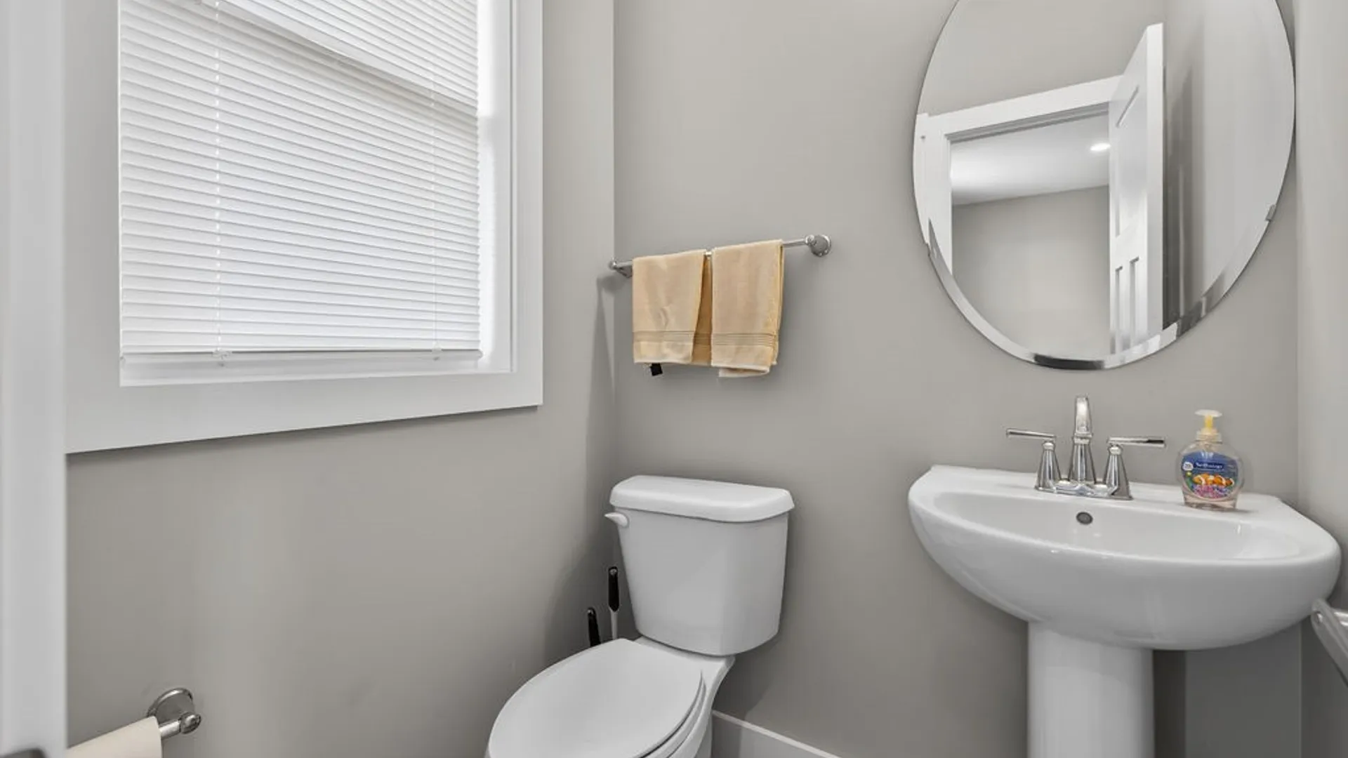 Property at 5543 Rolling Meadows Way, Camillus, NY 13031 9