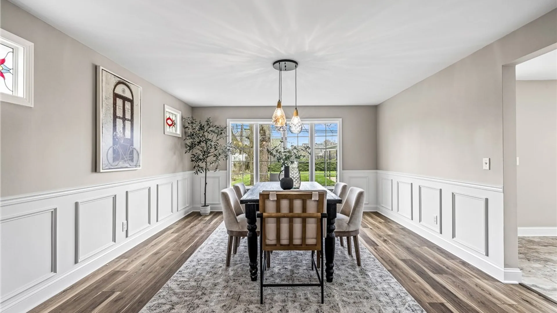 Property at 601 Roycroft Boulevard, Cheektowaga, NY 14225 11