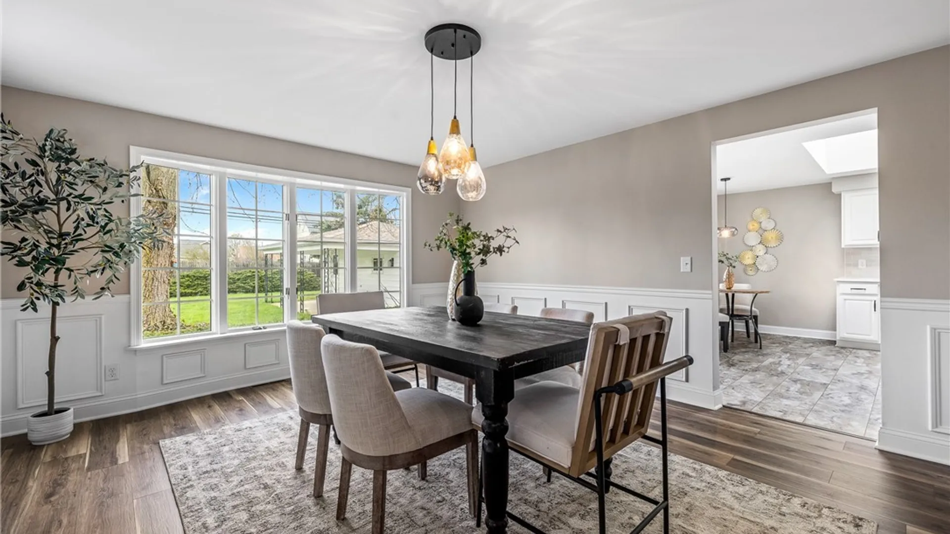 Property at 601 Roycroft Boulevard, Cheektowaga, NY 14225 13