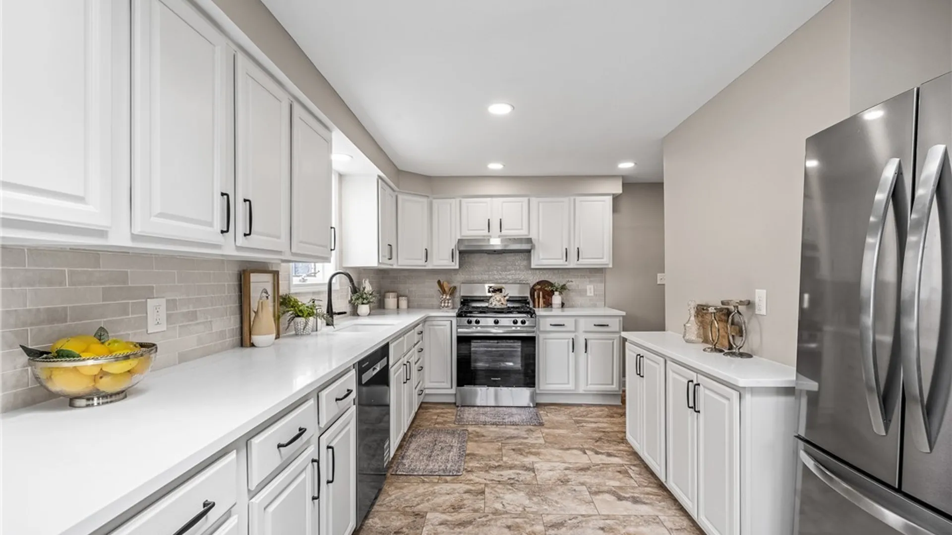 Property at 601 Roycroft Boulevard, Cheektowaga, NY 14225 17