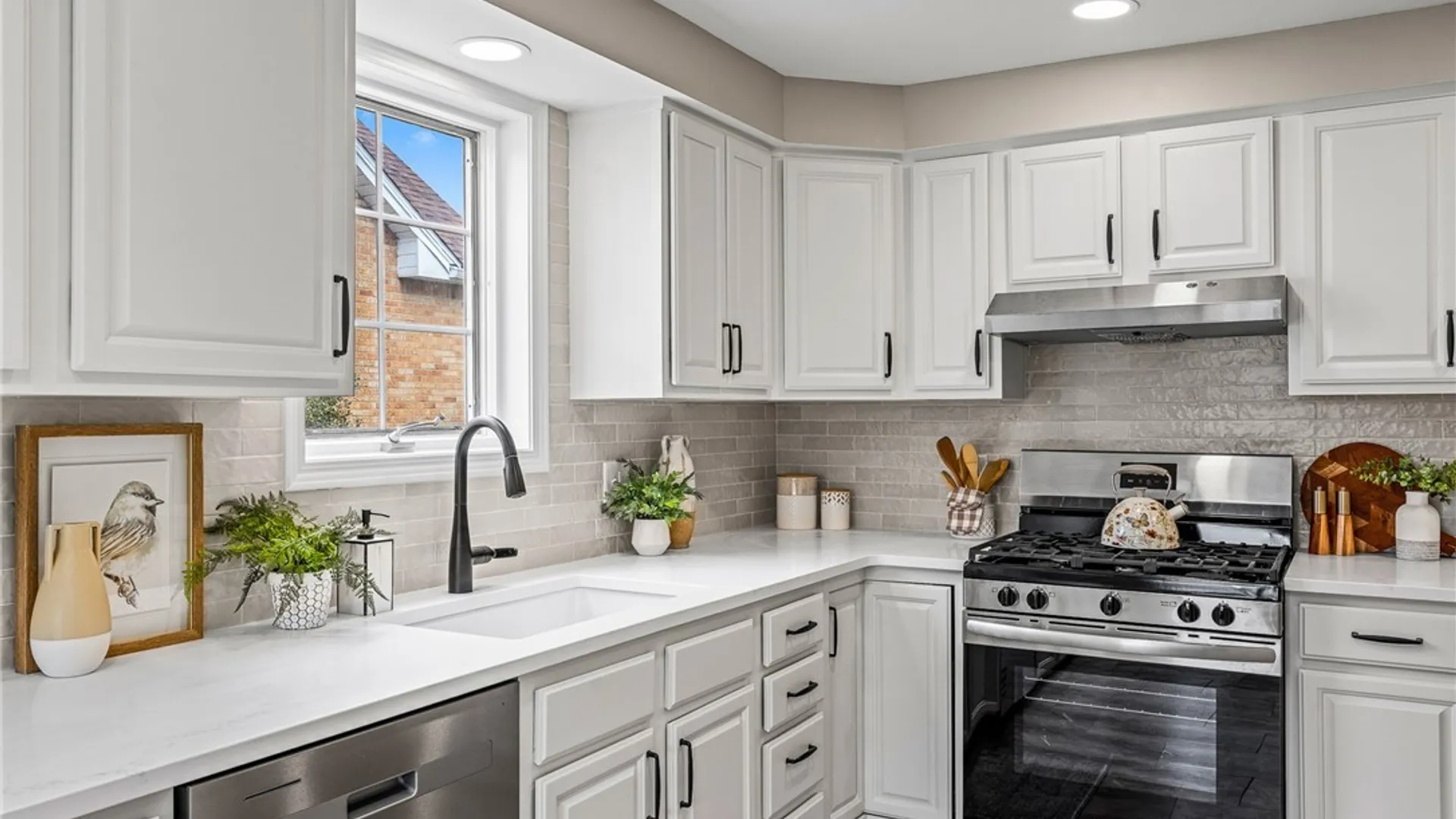 Property at 601 Roycroft Boulevard, Cheektowaga, NY 14225 18