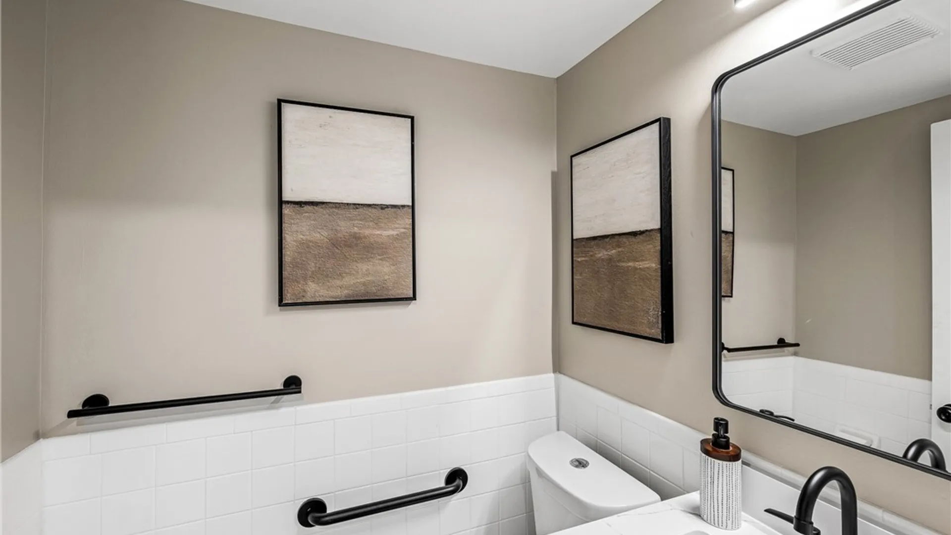 Property at 601 Roycroft Boulevard, Cheektowaga, NY 14225 22