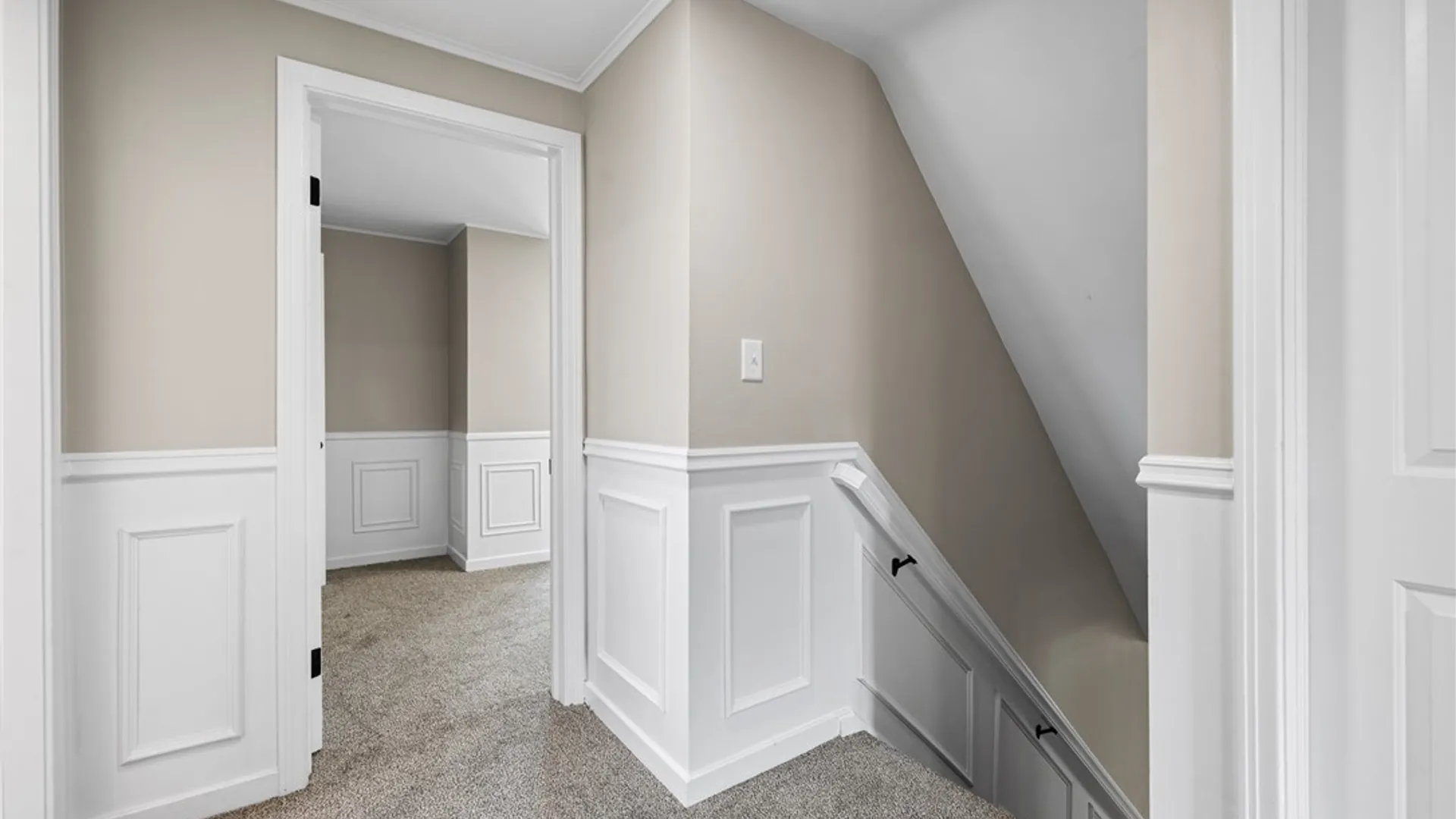 Property at 601 Roycroft Boulevard, Cheektowaga, NY 14225 26