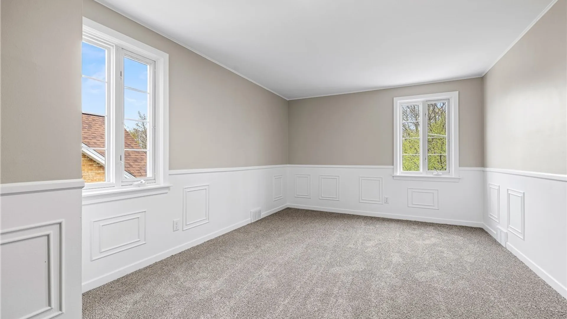 Property at 601 Roycroft Boulevard, Cheektowaga, NY 14225 27