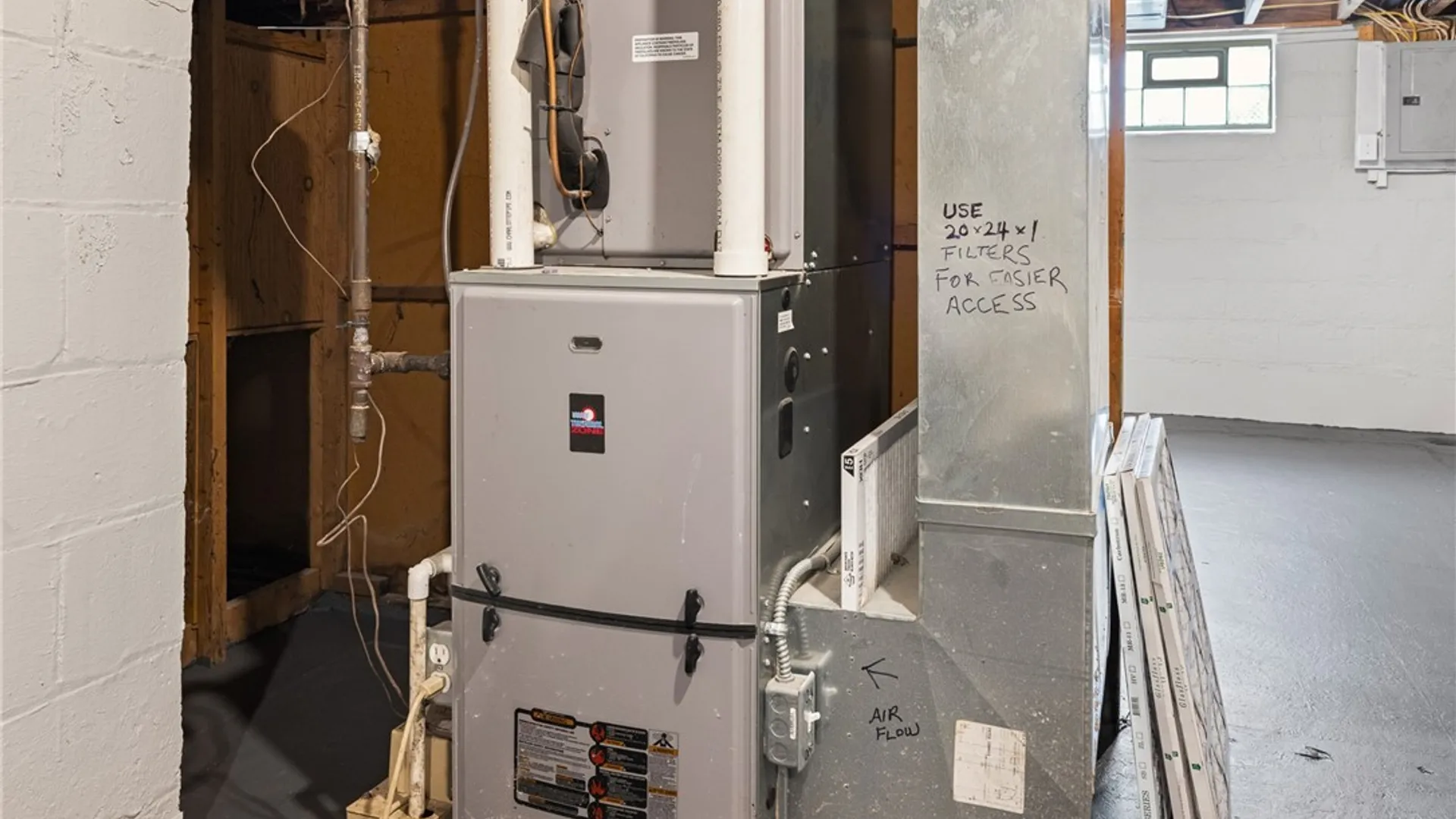 Property at 601 Roycroft Boulevard, Cheektowaga, NY 14225 37